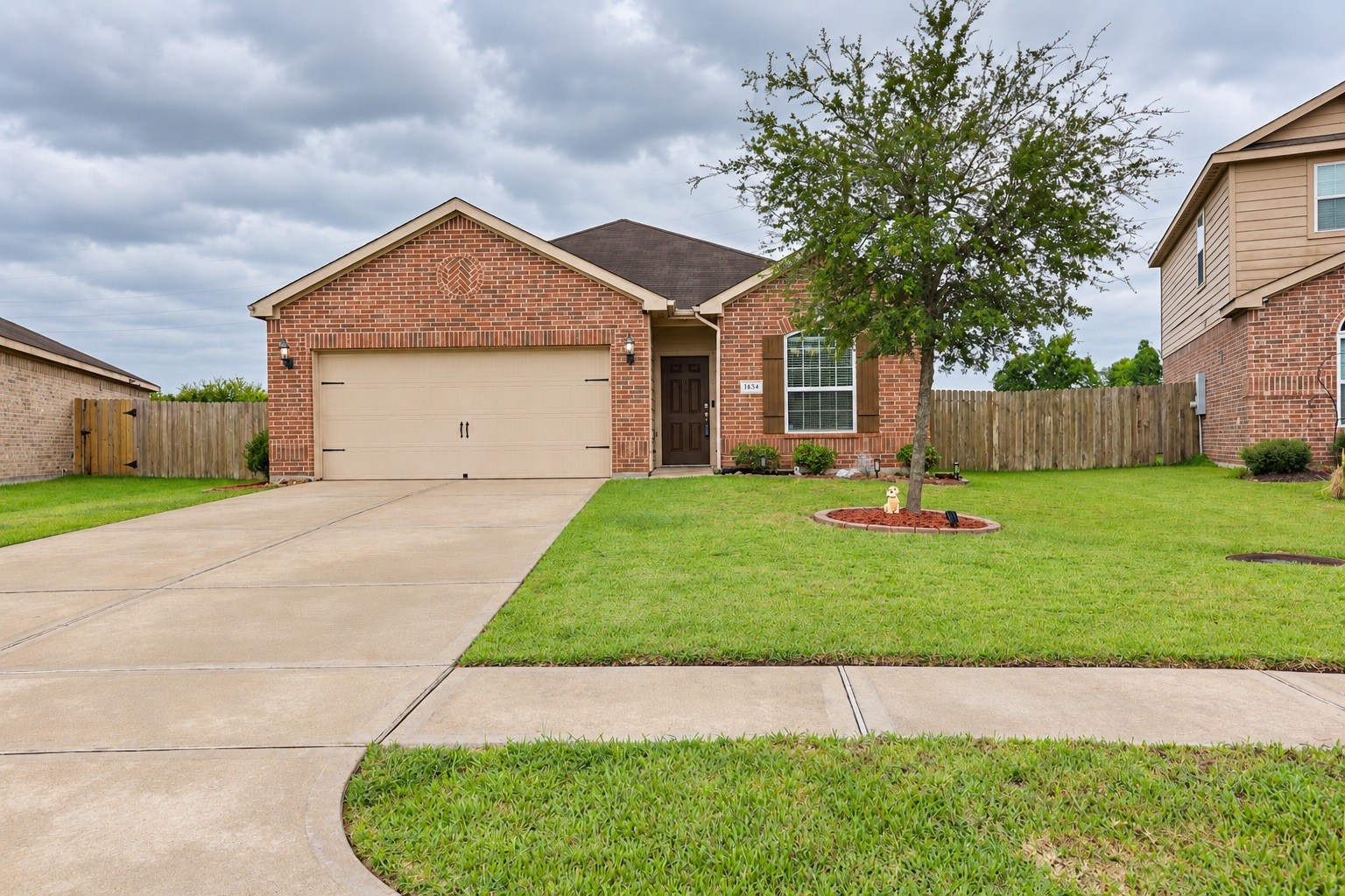 1634 Pink Stone Drive Property Photo 34