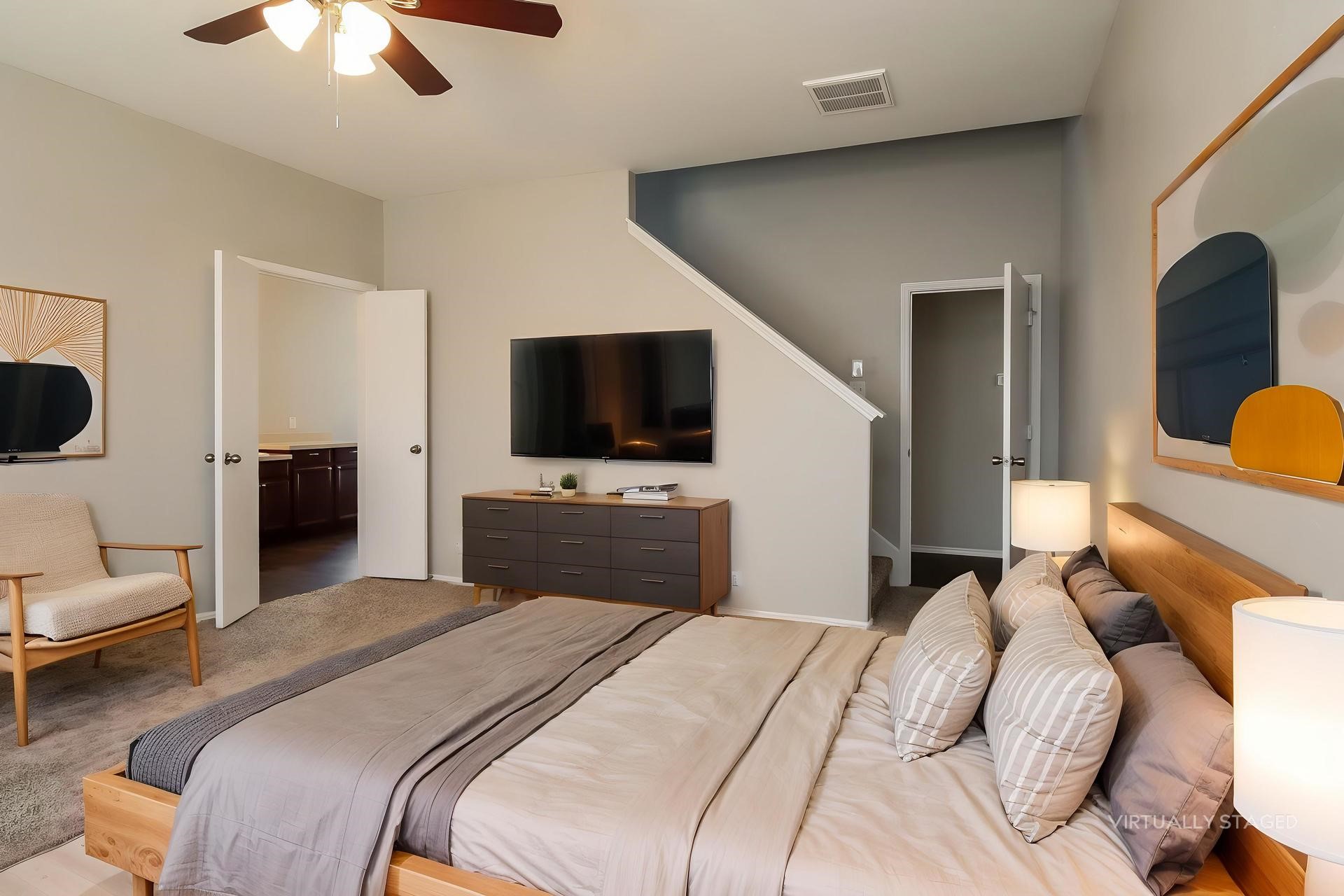 8610 Sunny Gallop Drive Property Photo 12