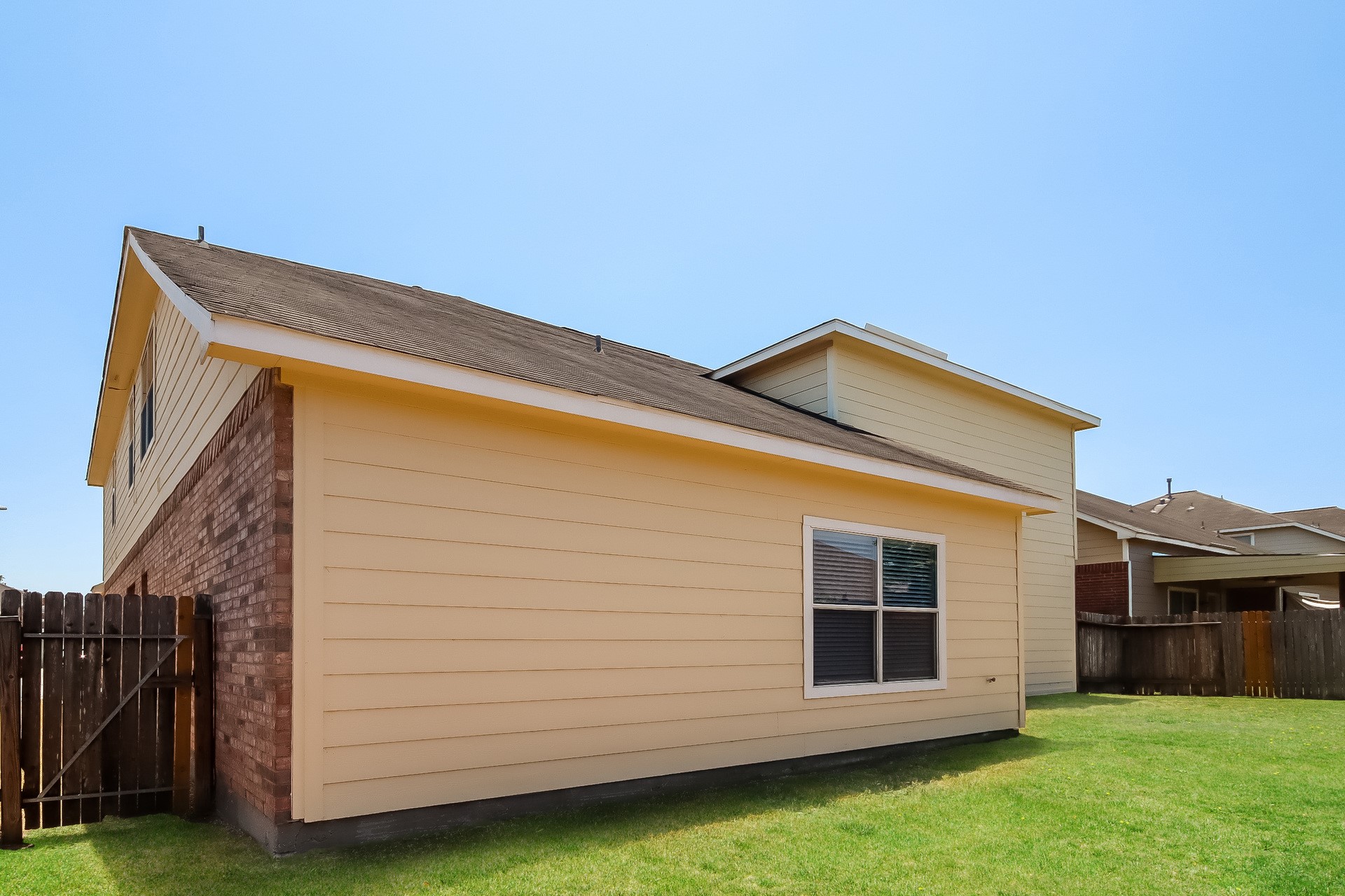 8610 Sunny Gallop Drive Property Photo 18