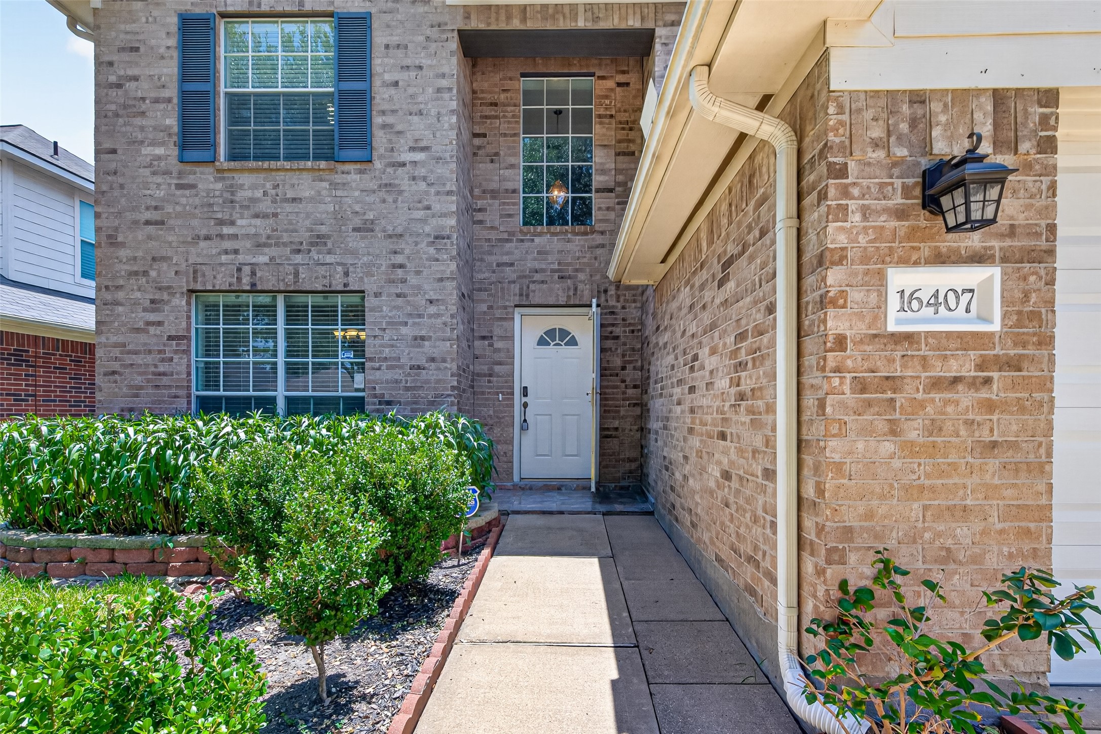 16407 Leedswell Lane Property Photo 6