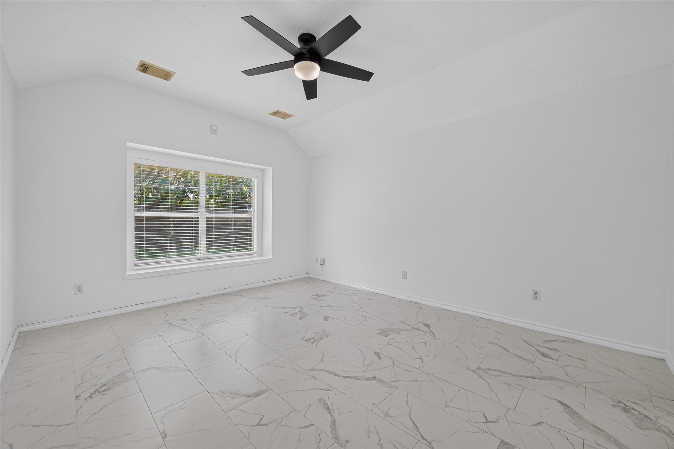 16407 Leedswell Lane Property Photo 23