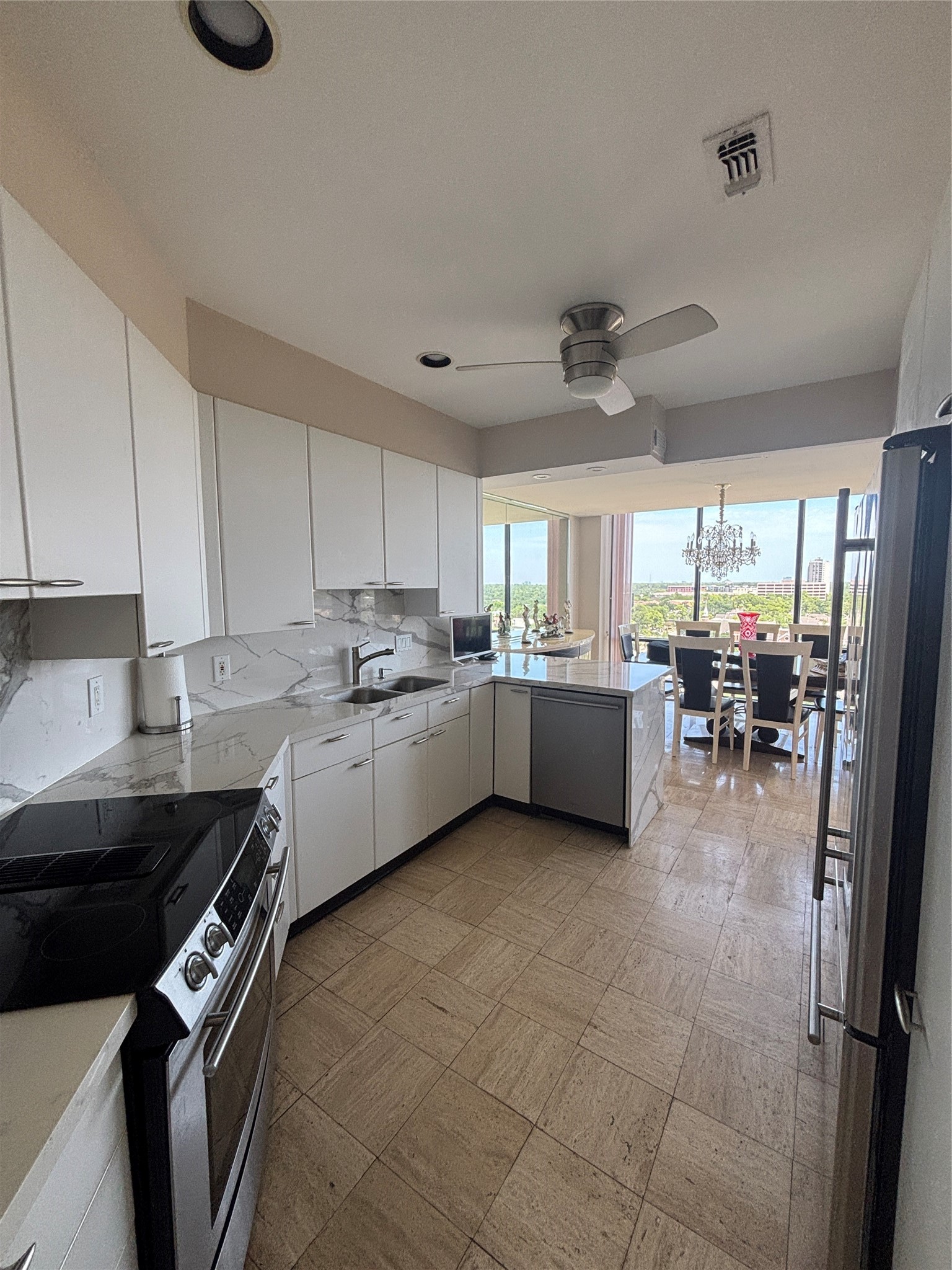 1111 Bering Drive 1205 Property Photo 10