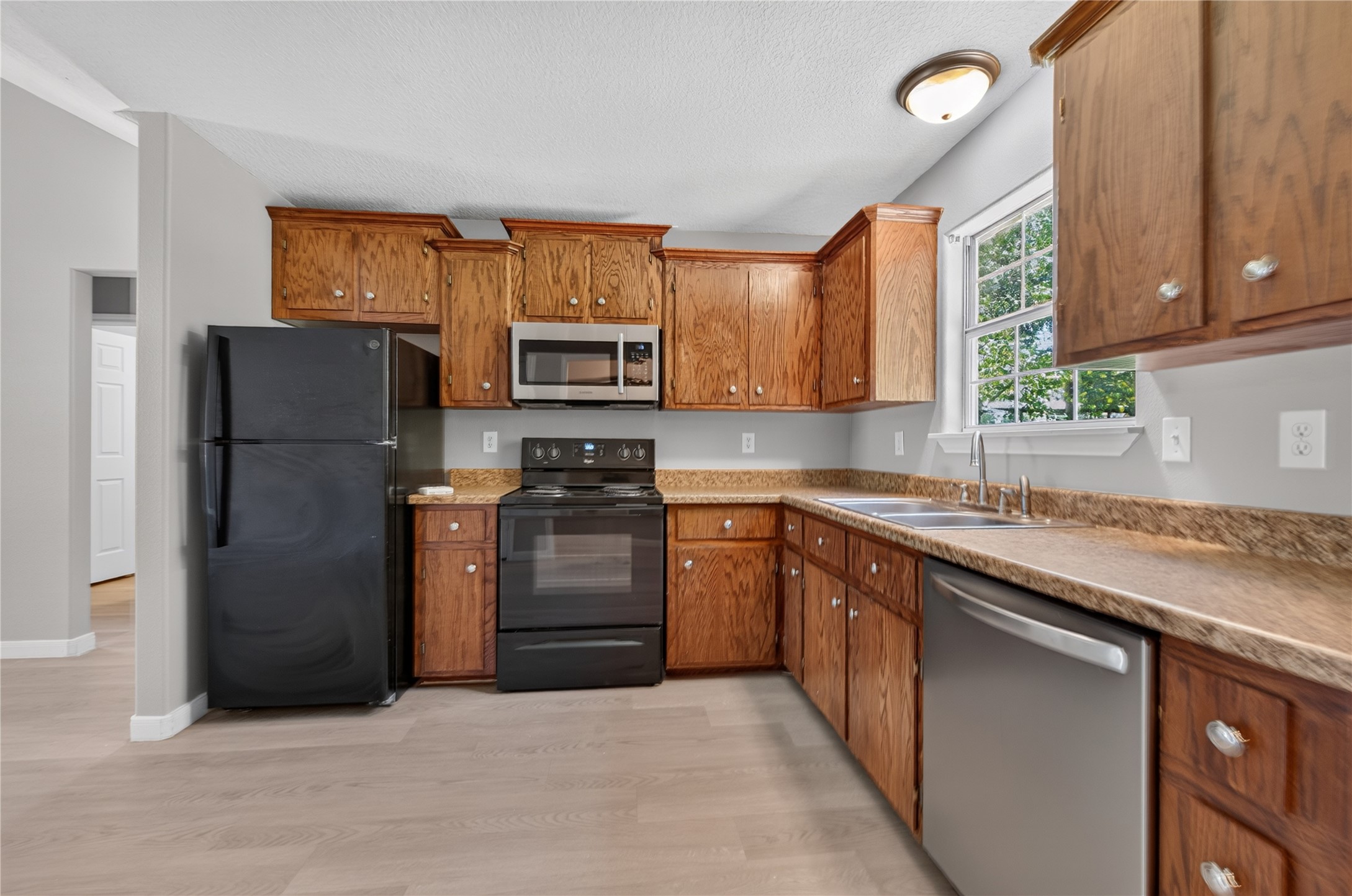 5440 Highline Drive Property Photo 12