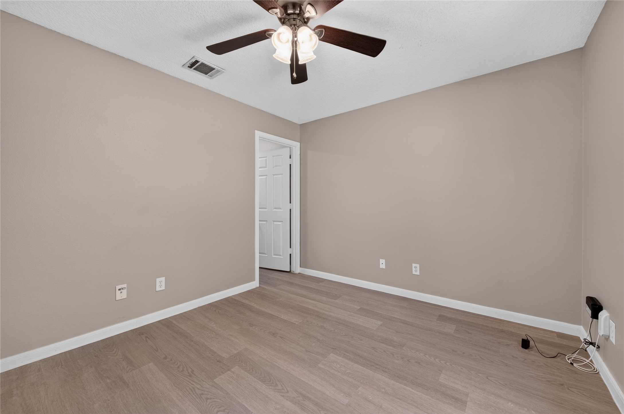 5440 Highline Drive Property Photo 16