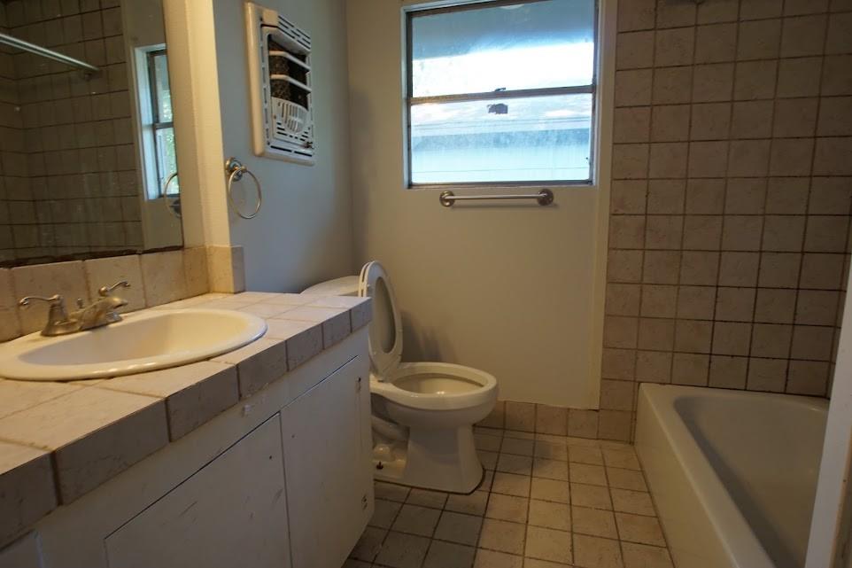 206 Carnation Street, Lake Jackson Tx 77566 Property Photo 10