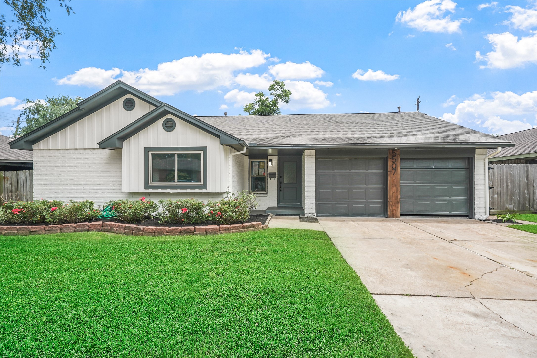 5507 De Milo Drive Property Photo 3