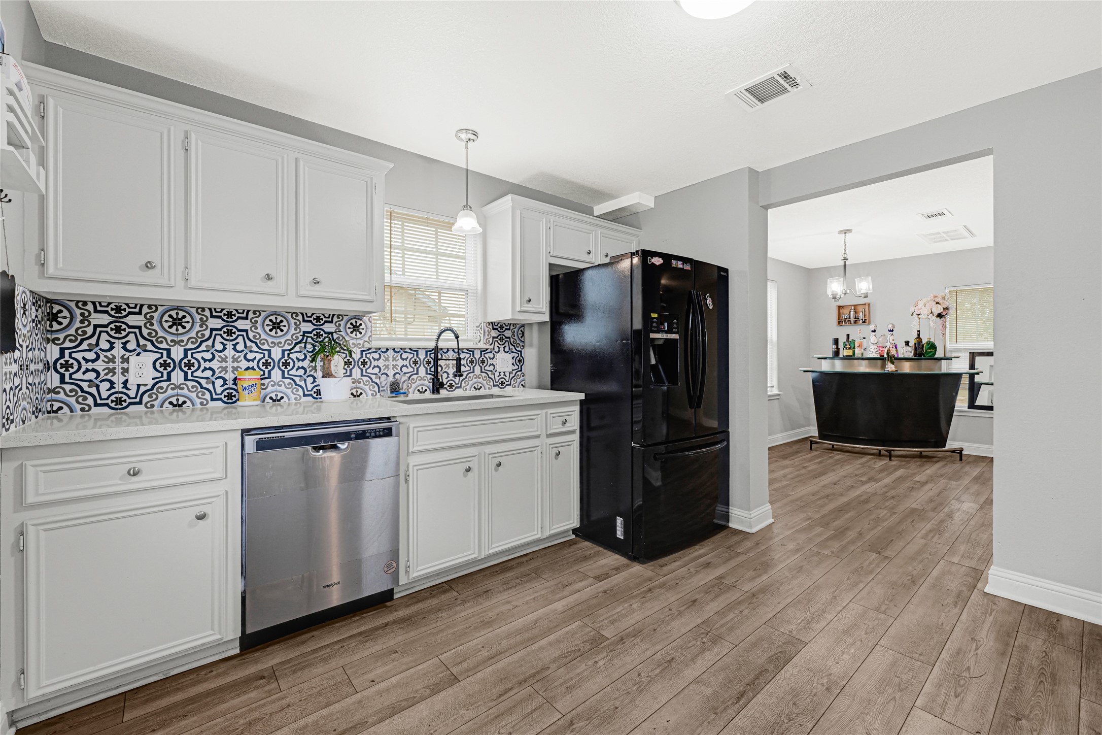 1300 Cypress Street Property Photo 10