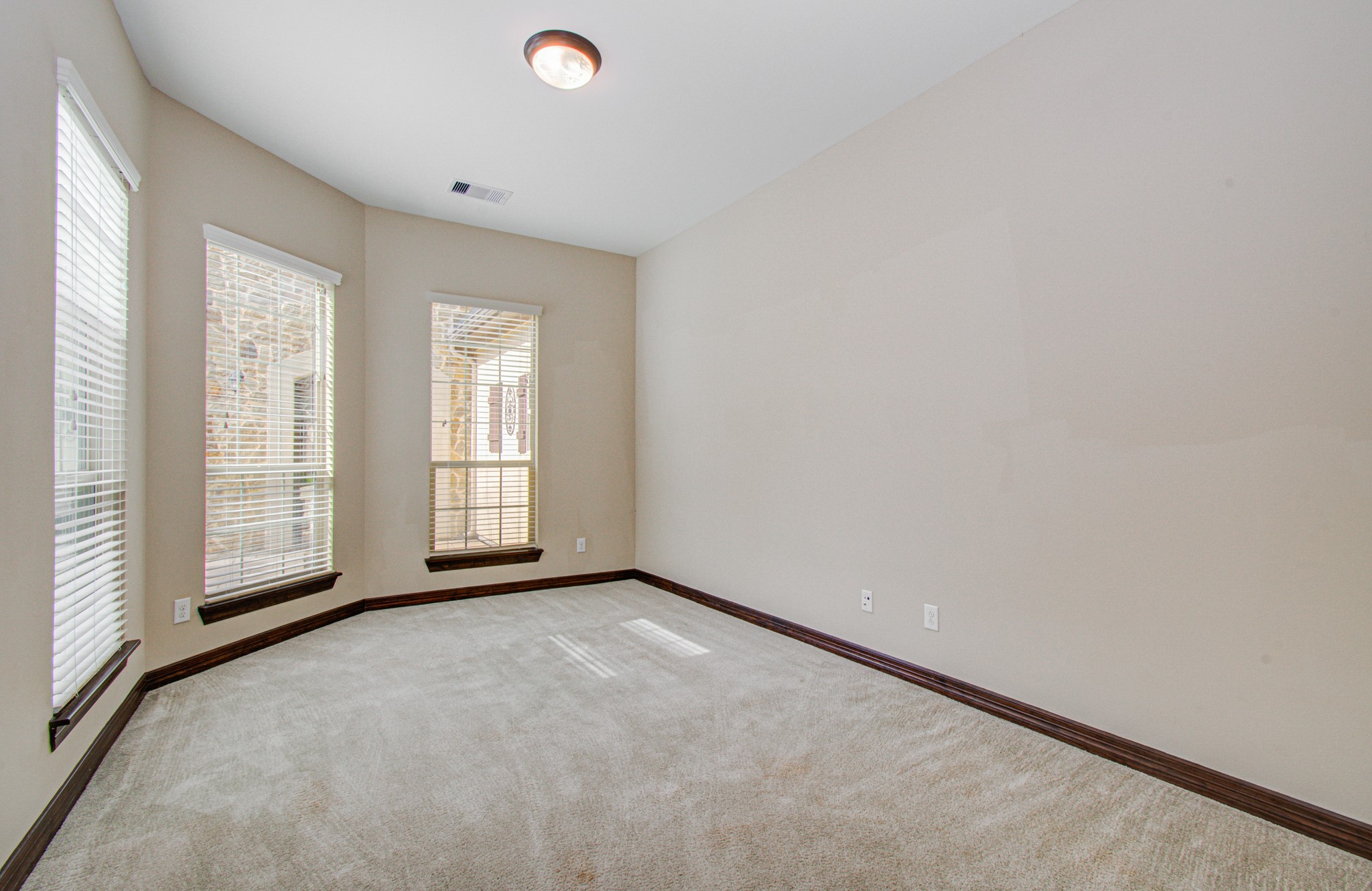 5711 Avon Landing Lane Property Photo 18