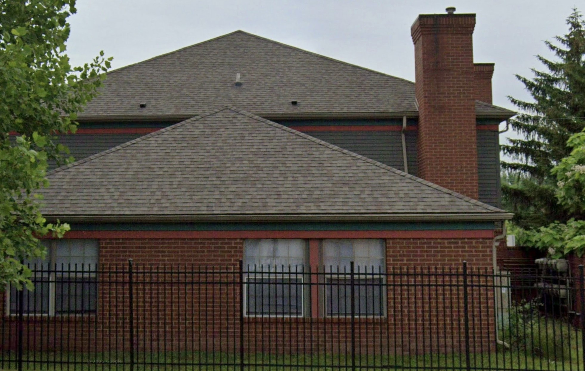 421 W Water St Property Photo 2