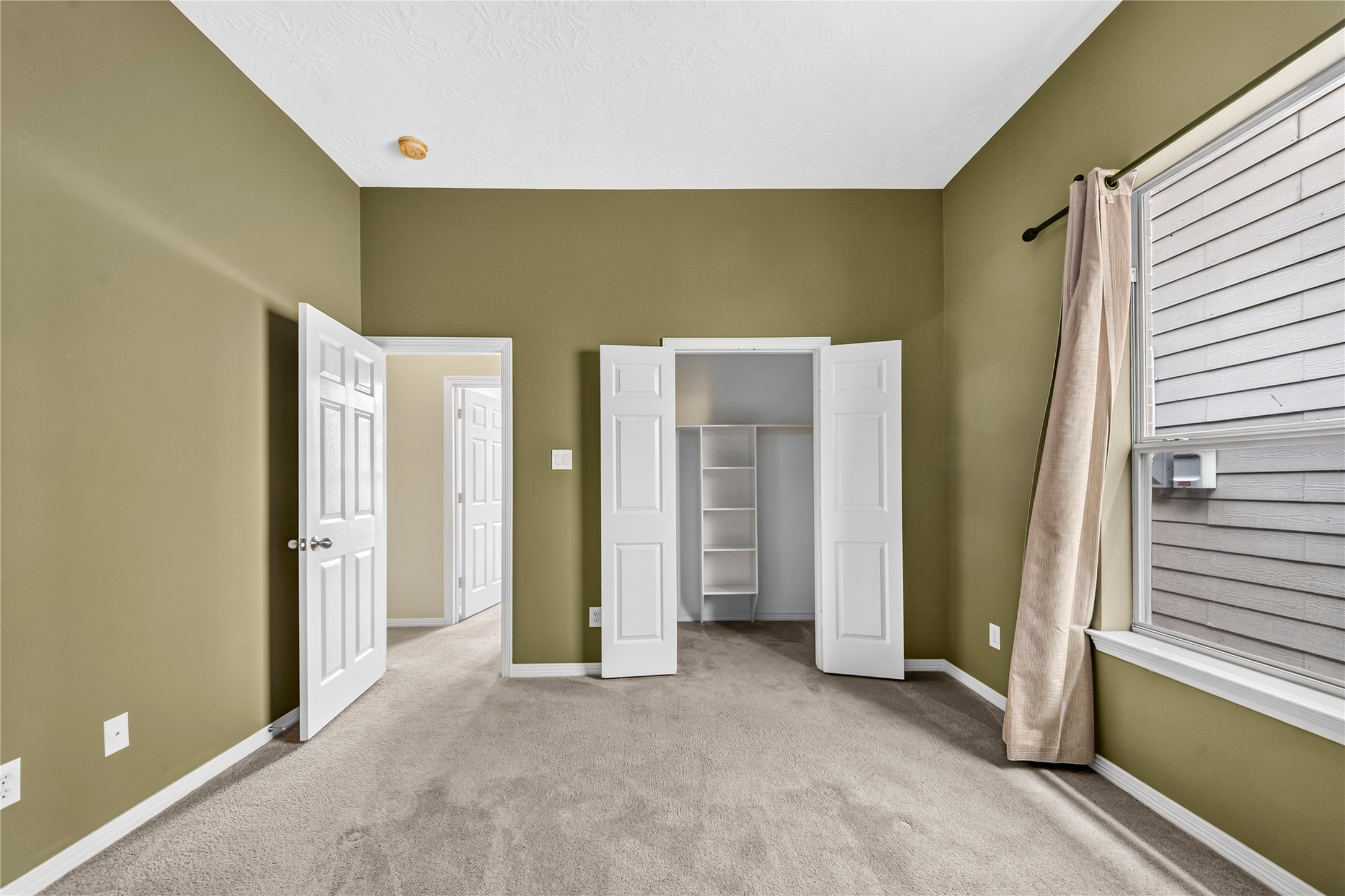 1470 Sherwood Park Circle Property Photo 7