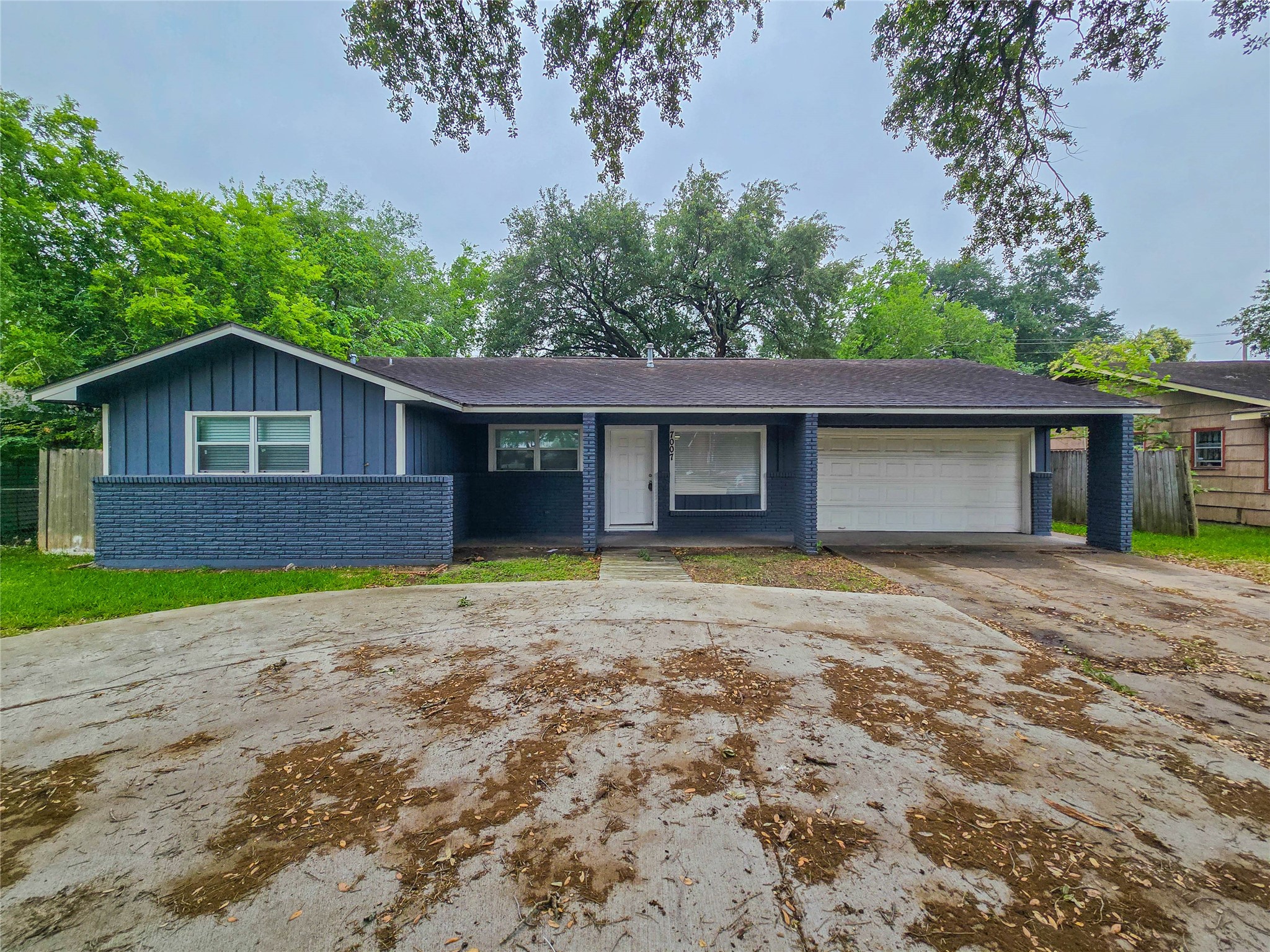 7007 Bellaire Boulevard Property Photo 1