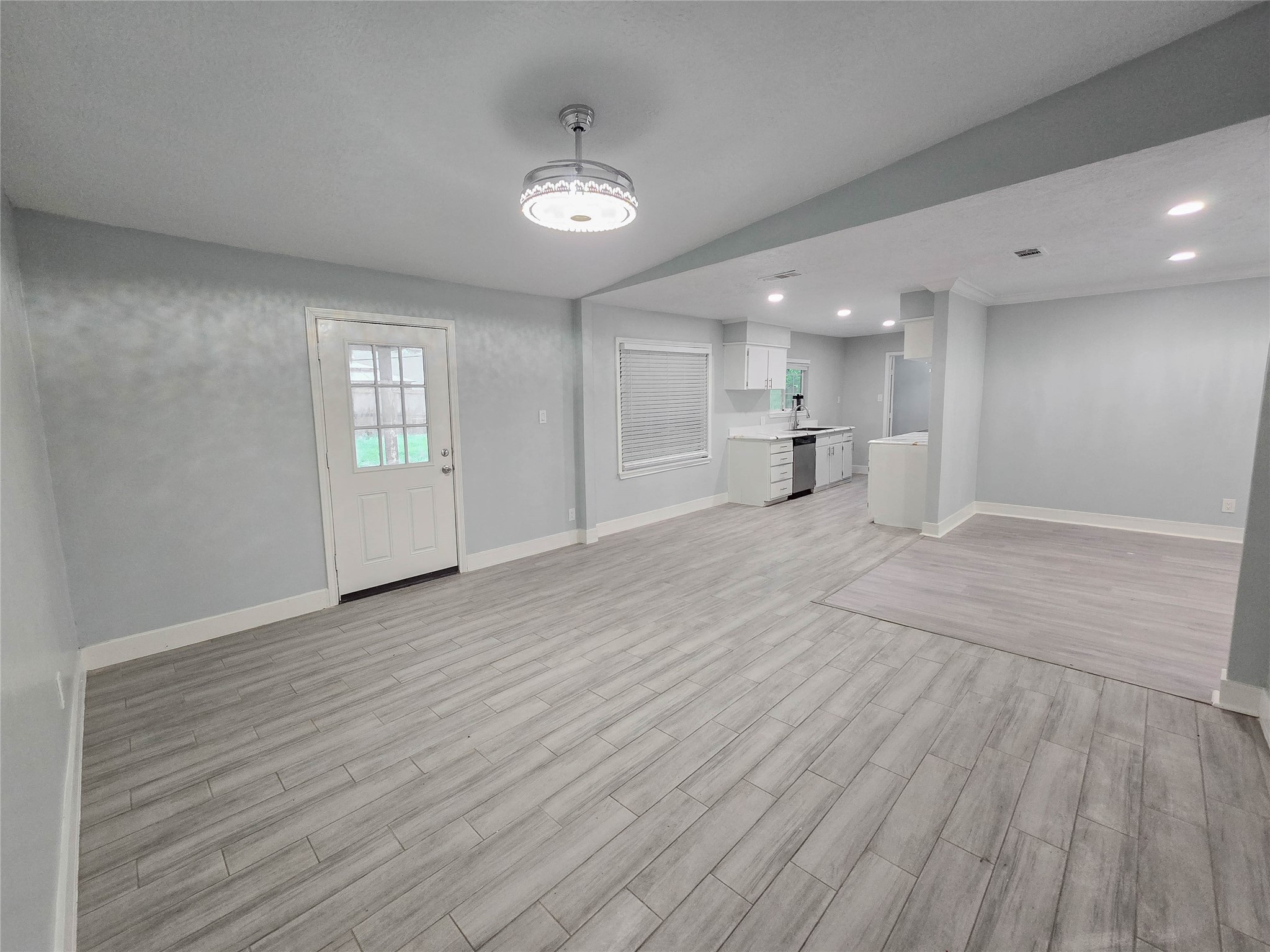 7007 Bellaire Boulevard Property Photo 6