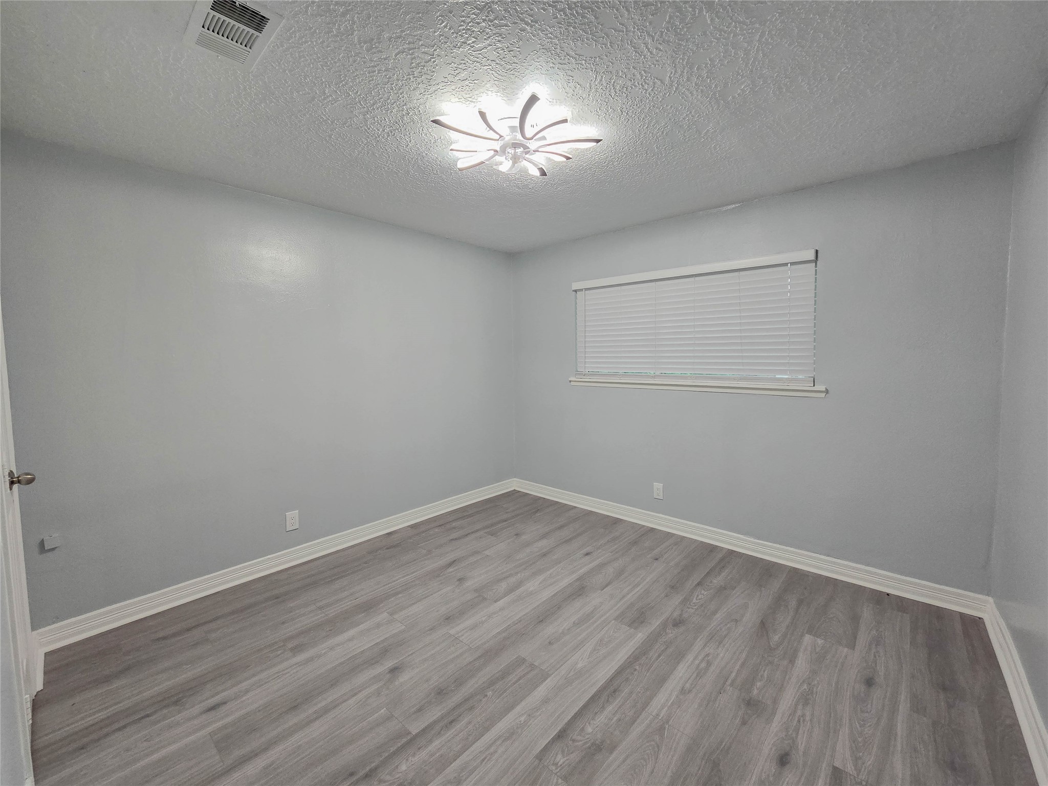 7007 Bellaire Boulevard Property Photo 15