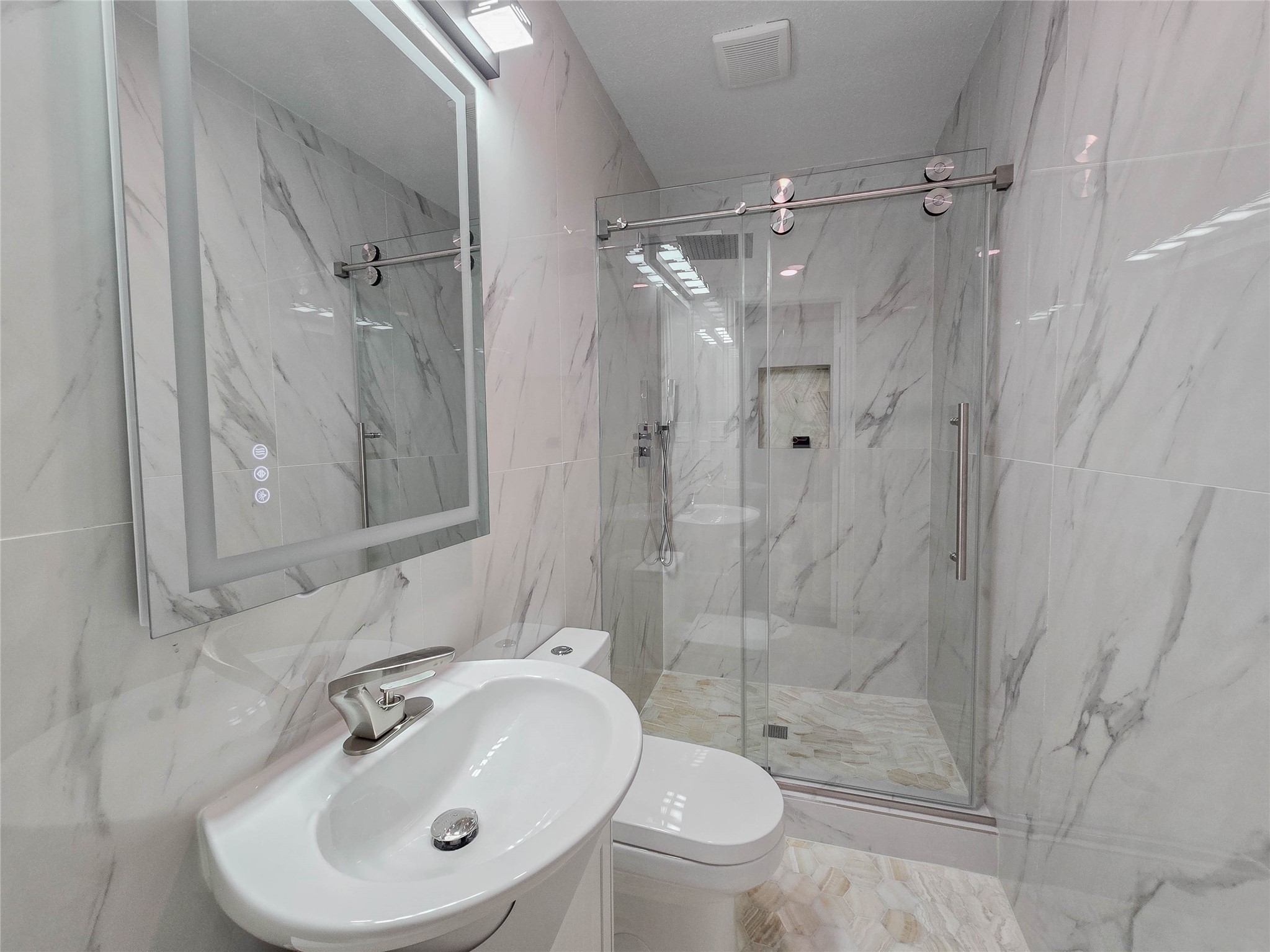 7007 Bellaire Boulevard Property Photo 20