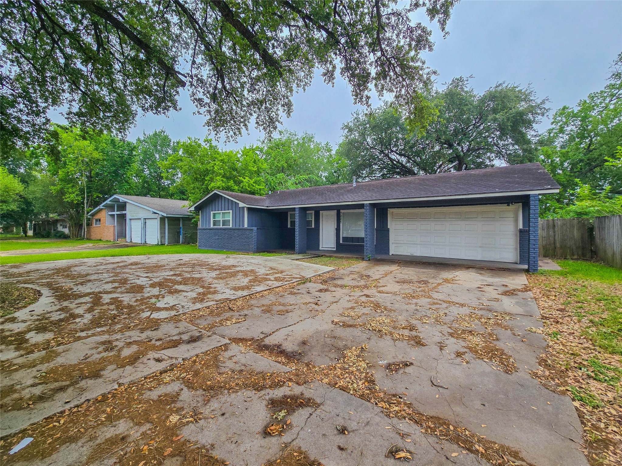 7007 Bellaire Boulevard Property Photo 24