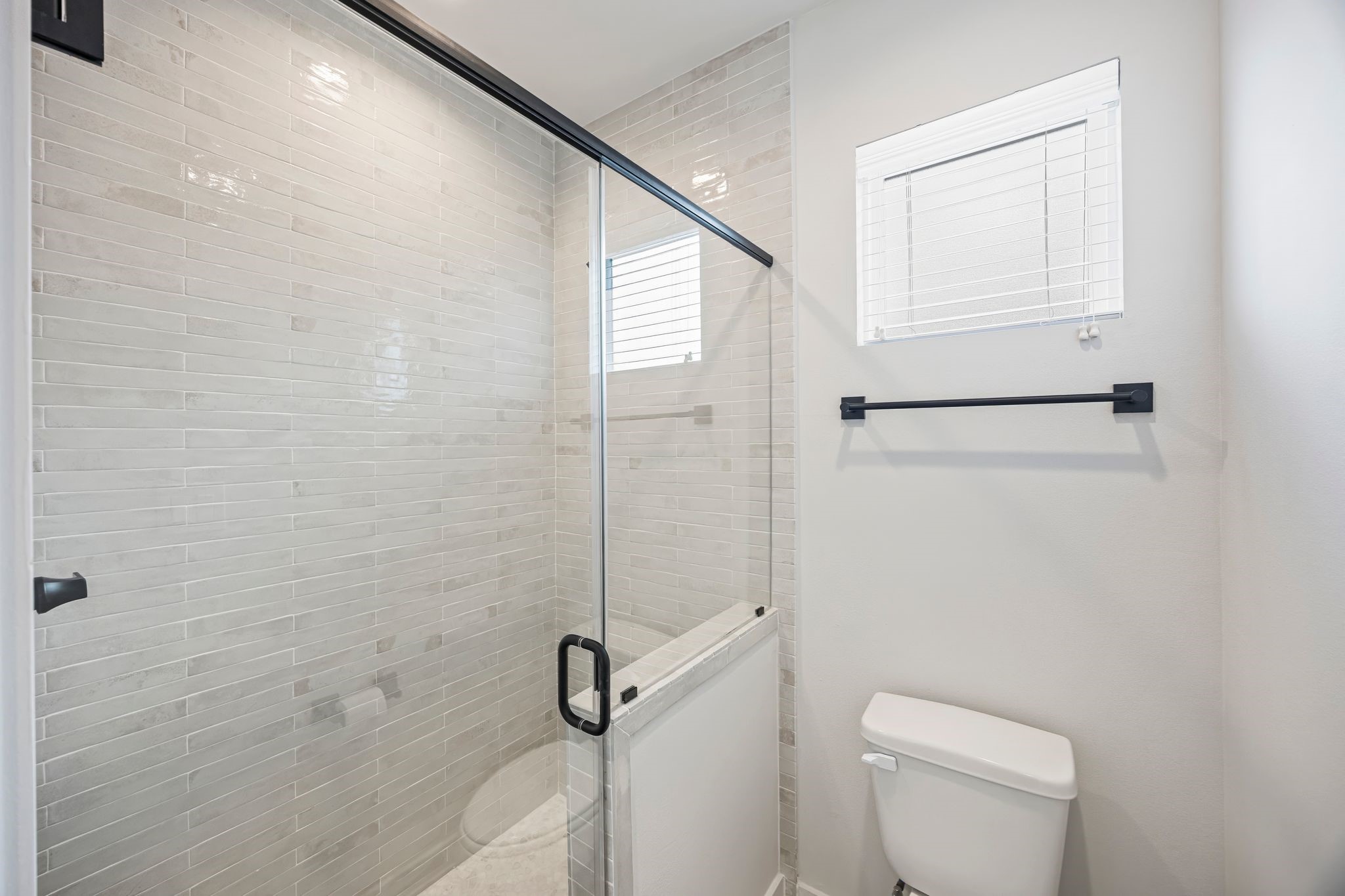 521 Hillwood Heights Drive Property Photo 16