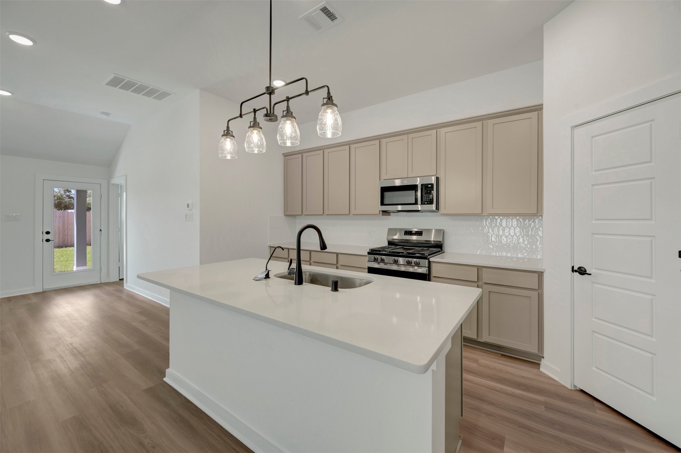 32215 Morning Luster Court Property Photo 4