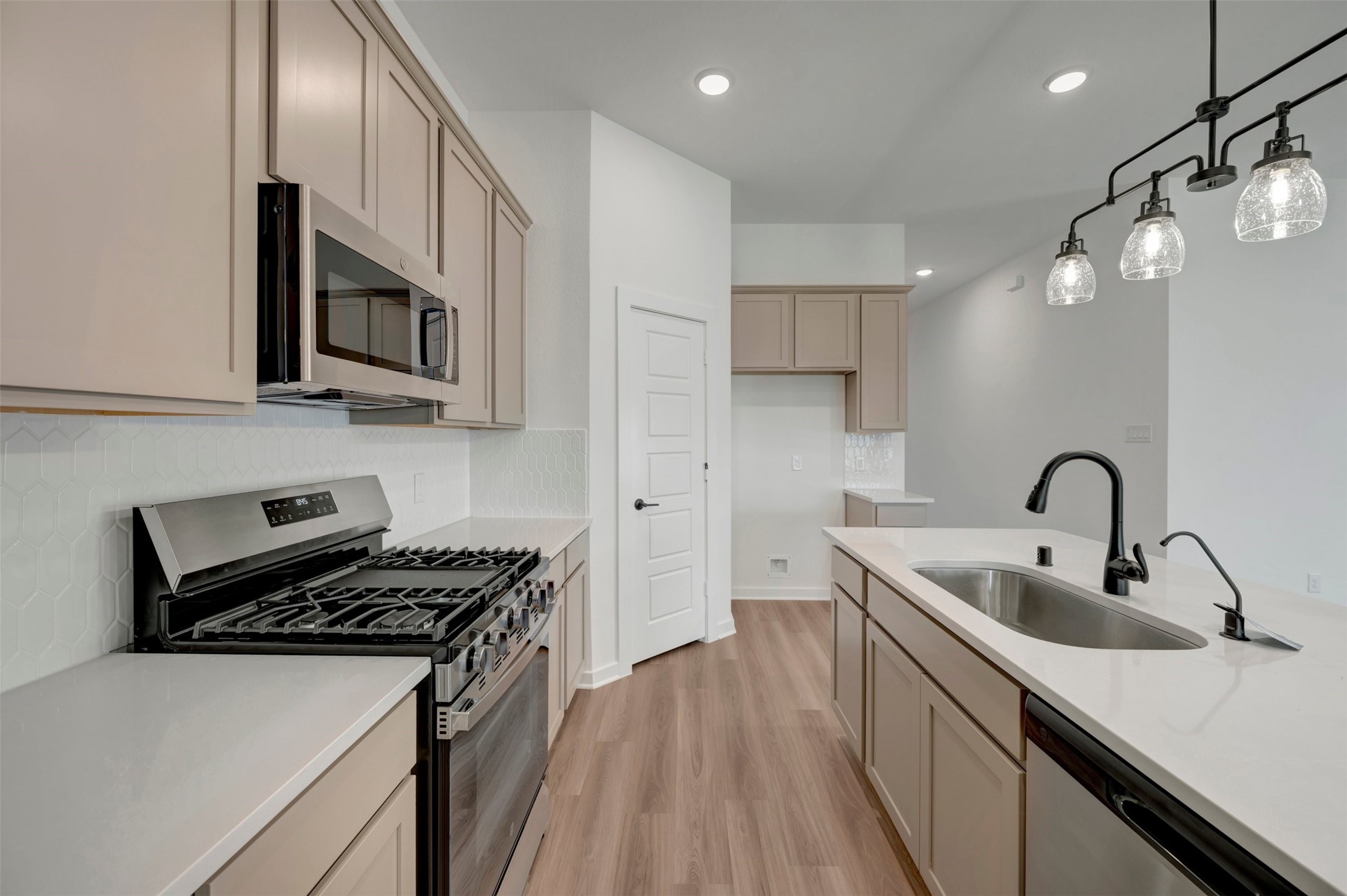 32215 Morning Luster Court Property Photo 5
