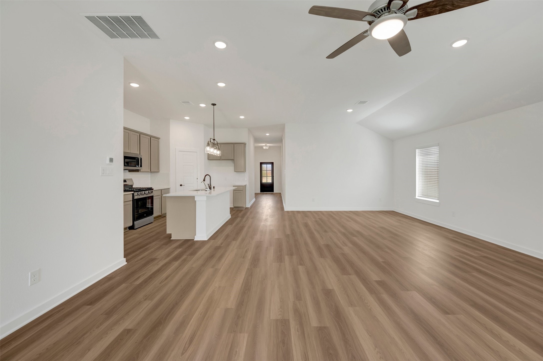 32215 Morning Luster Court Property Photo 7
