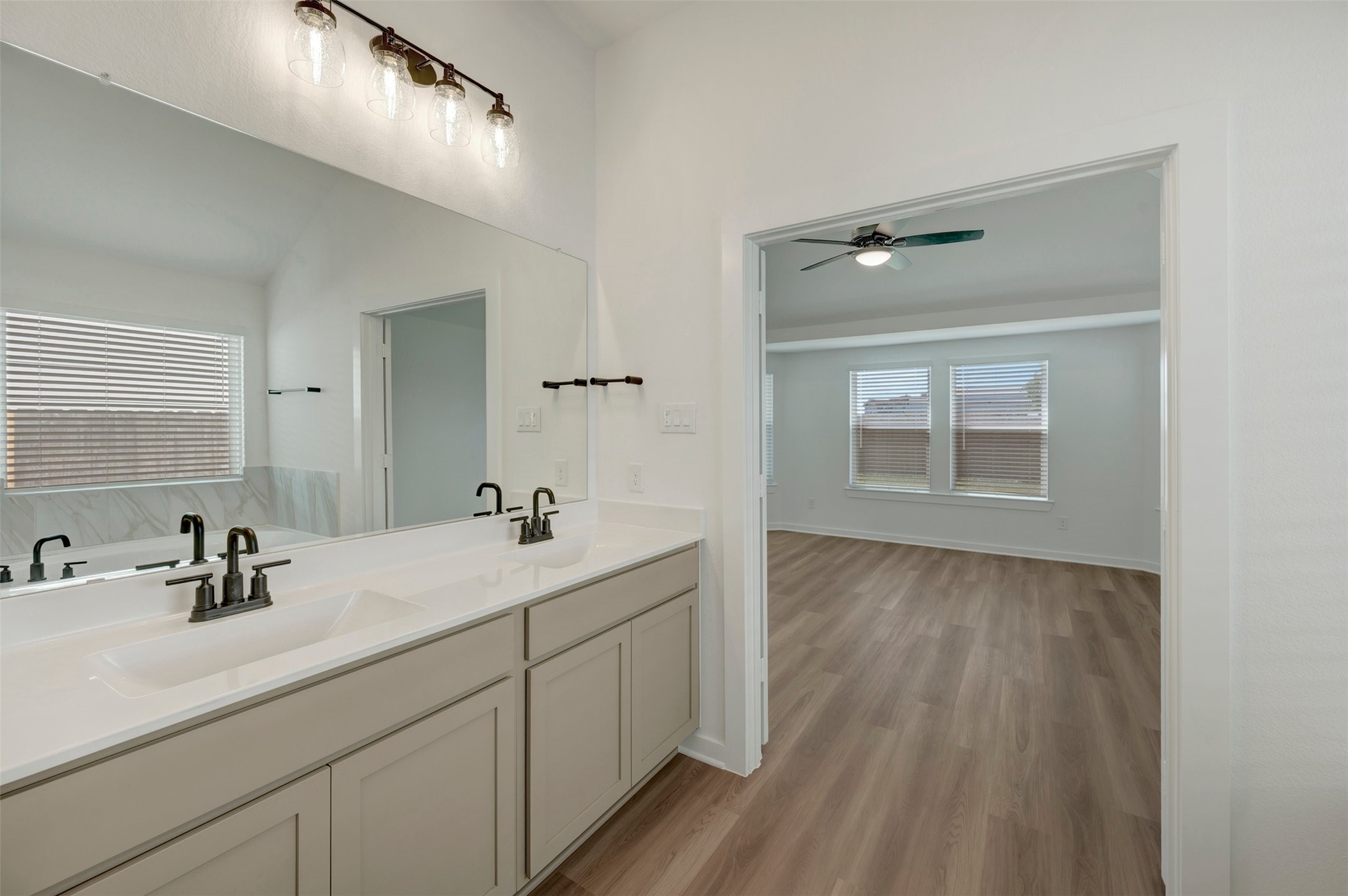 32215 Morning Luster Court Property Photo 13