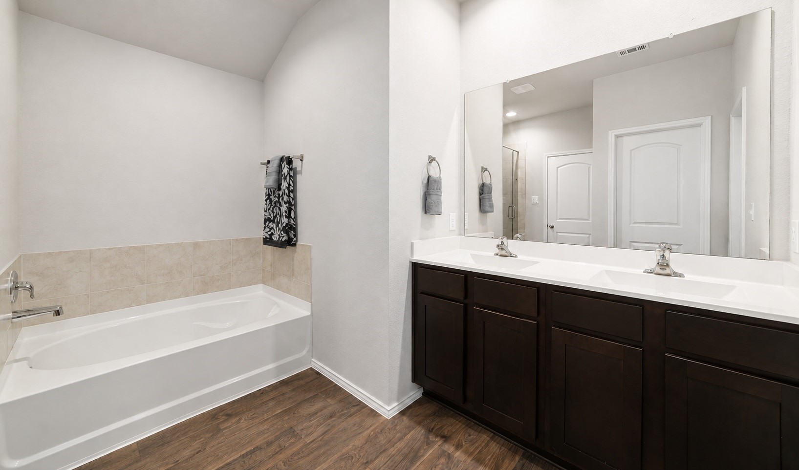 4707 Lombardy Fire Trail Property Photo 7
