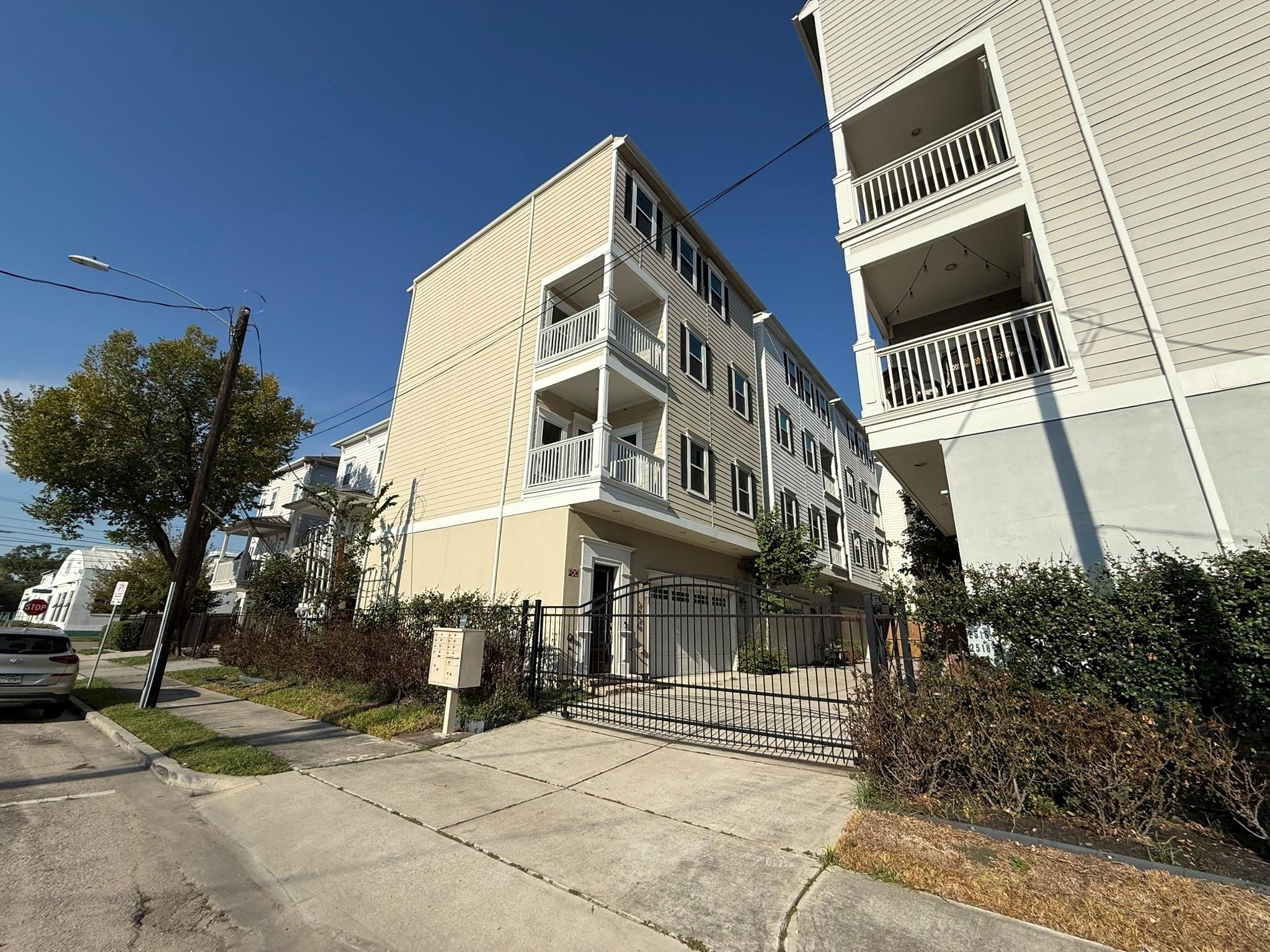 2524 Hutchins Street, Houston Tx 77004 Property Photo 11