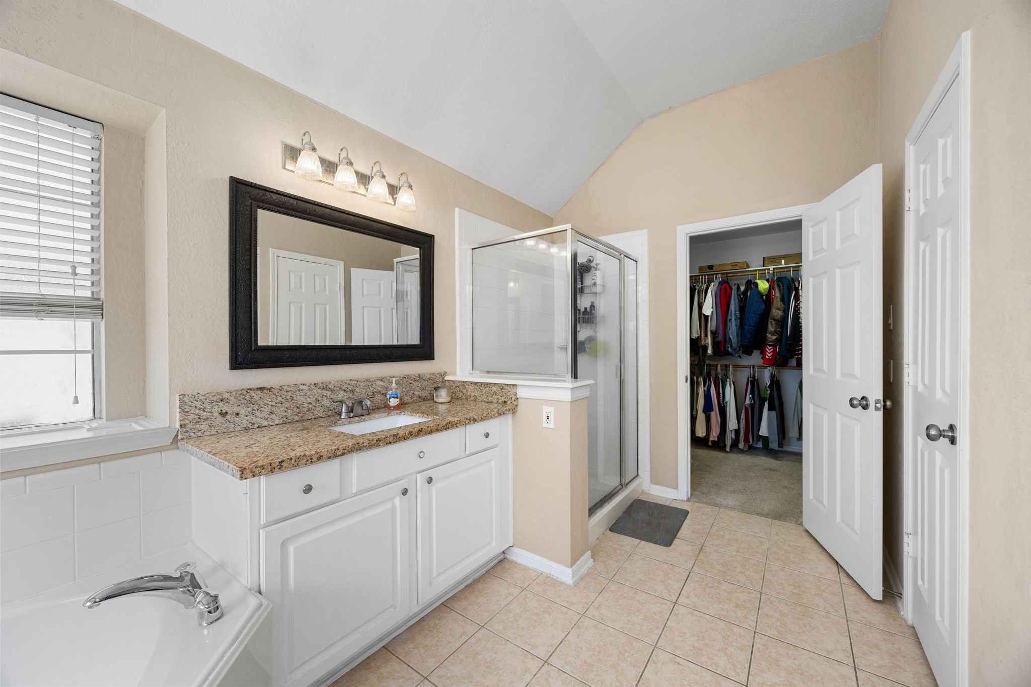 2703 Winding Run Lane Property Photo 14