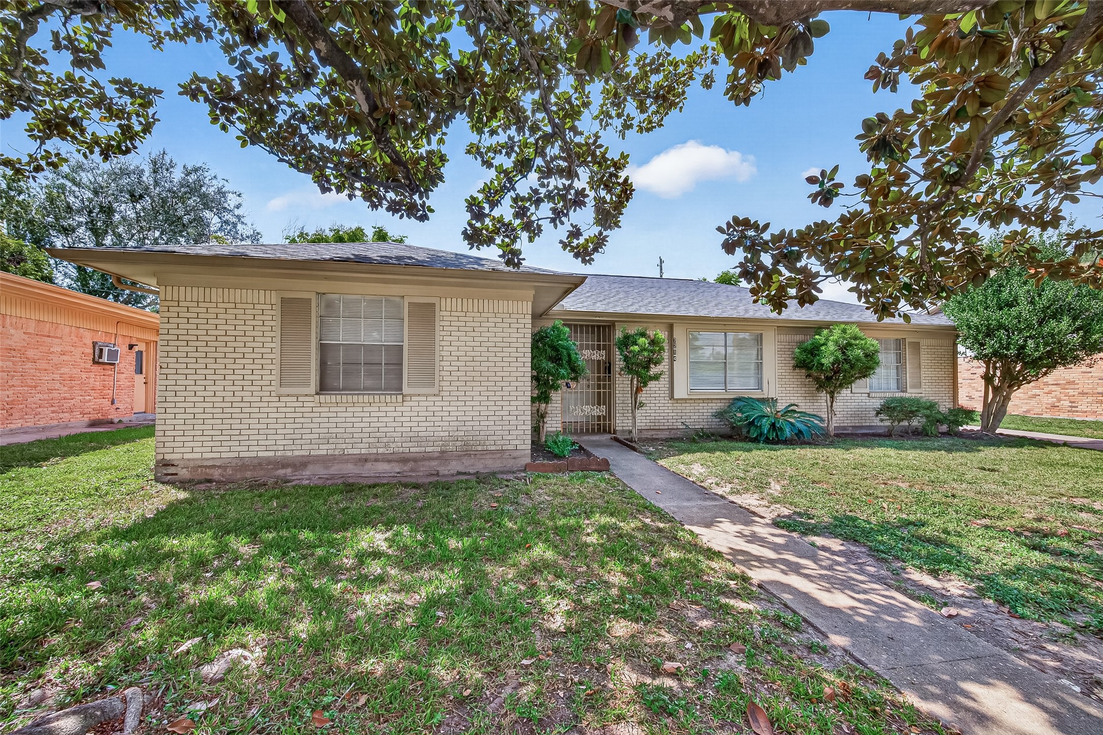 7214 Tours Street Property Photo 3
