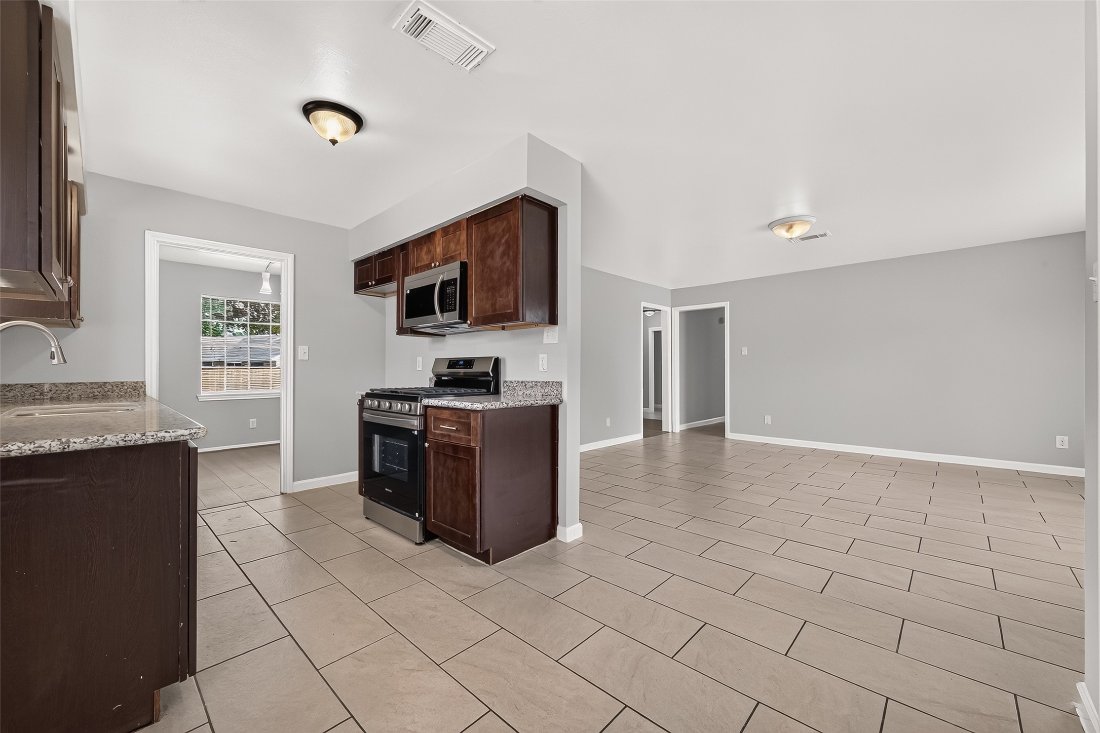 7214 Tours Street Property Photo 15