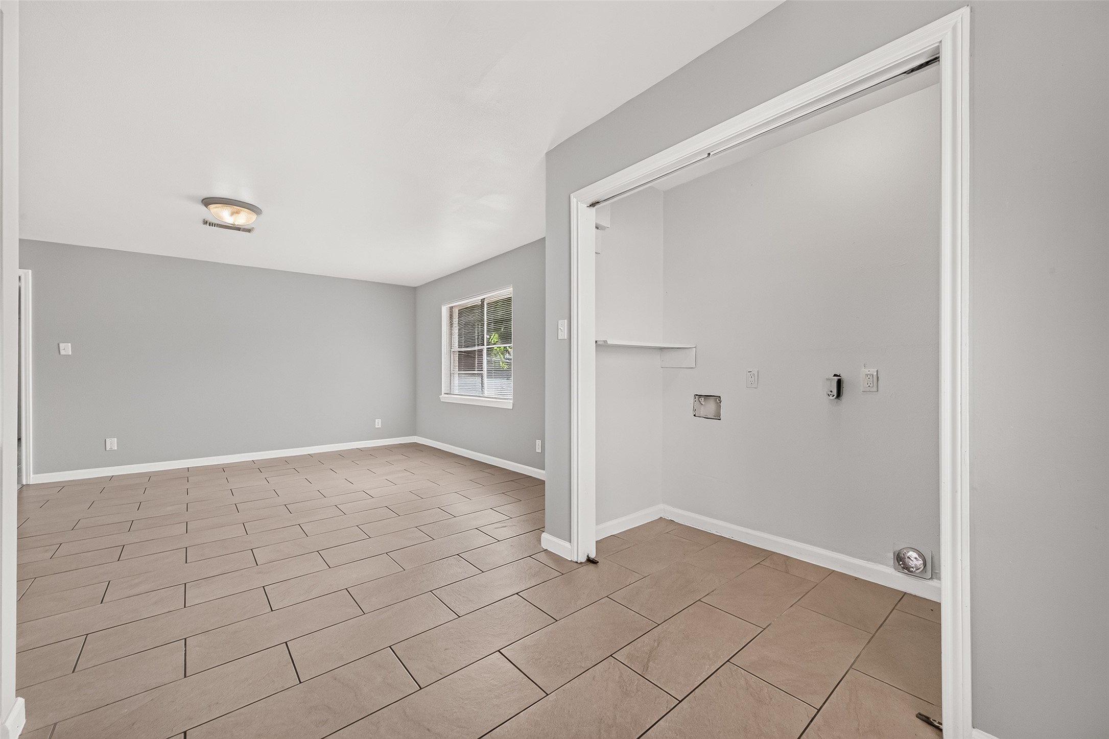 7214 Tours Street Property Photo 16