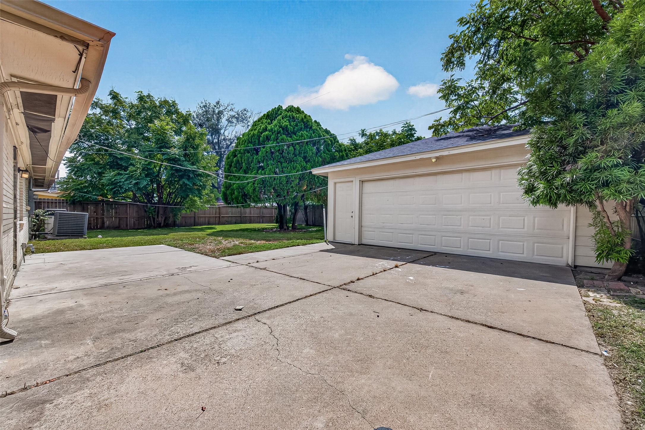 7214 Tours Street Property Photo 32