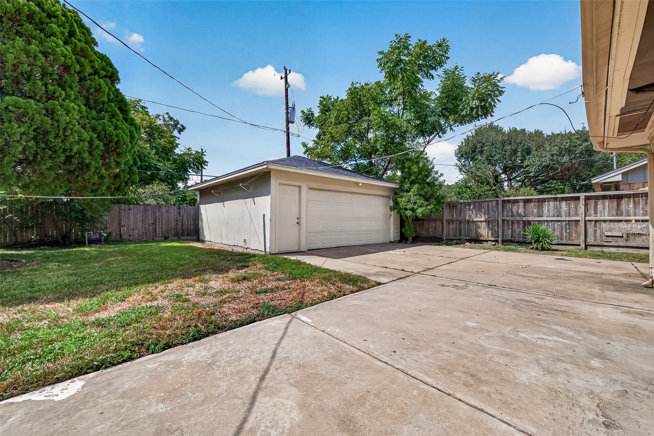 7214 Tours Street Property Photo 33