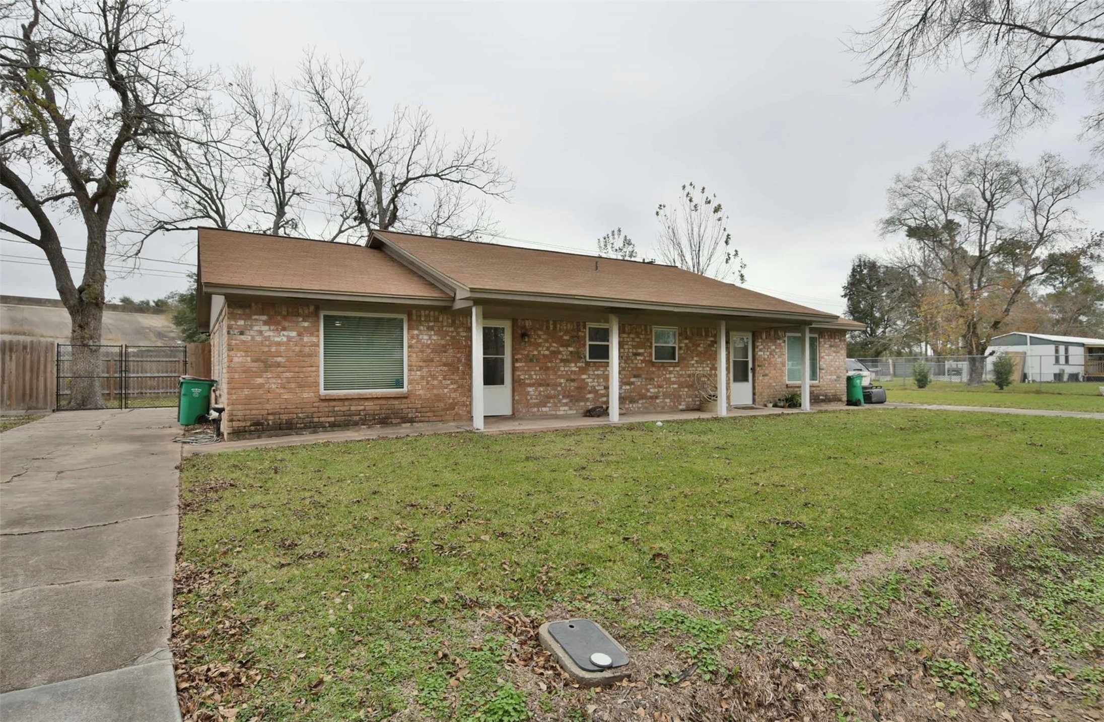 904 Mabry Road Property Photo 1