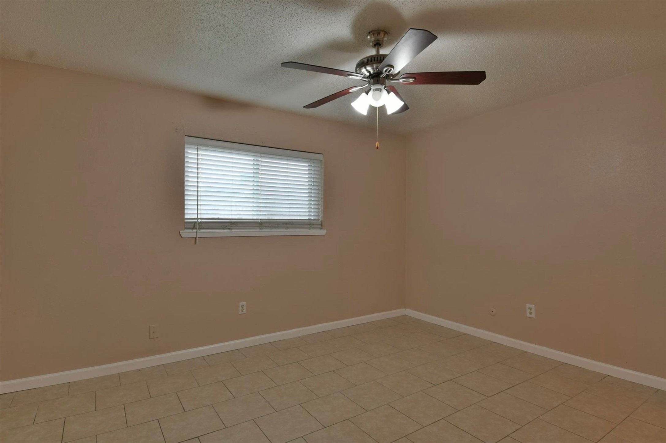 904 Mabry Road Property Photo 10