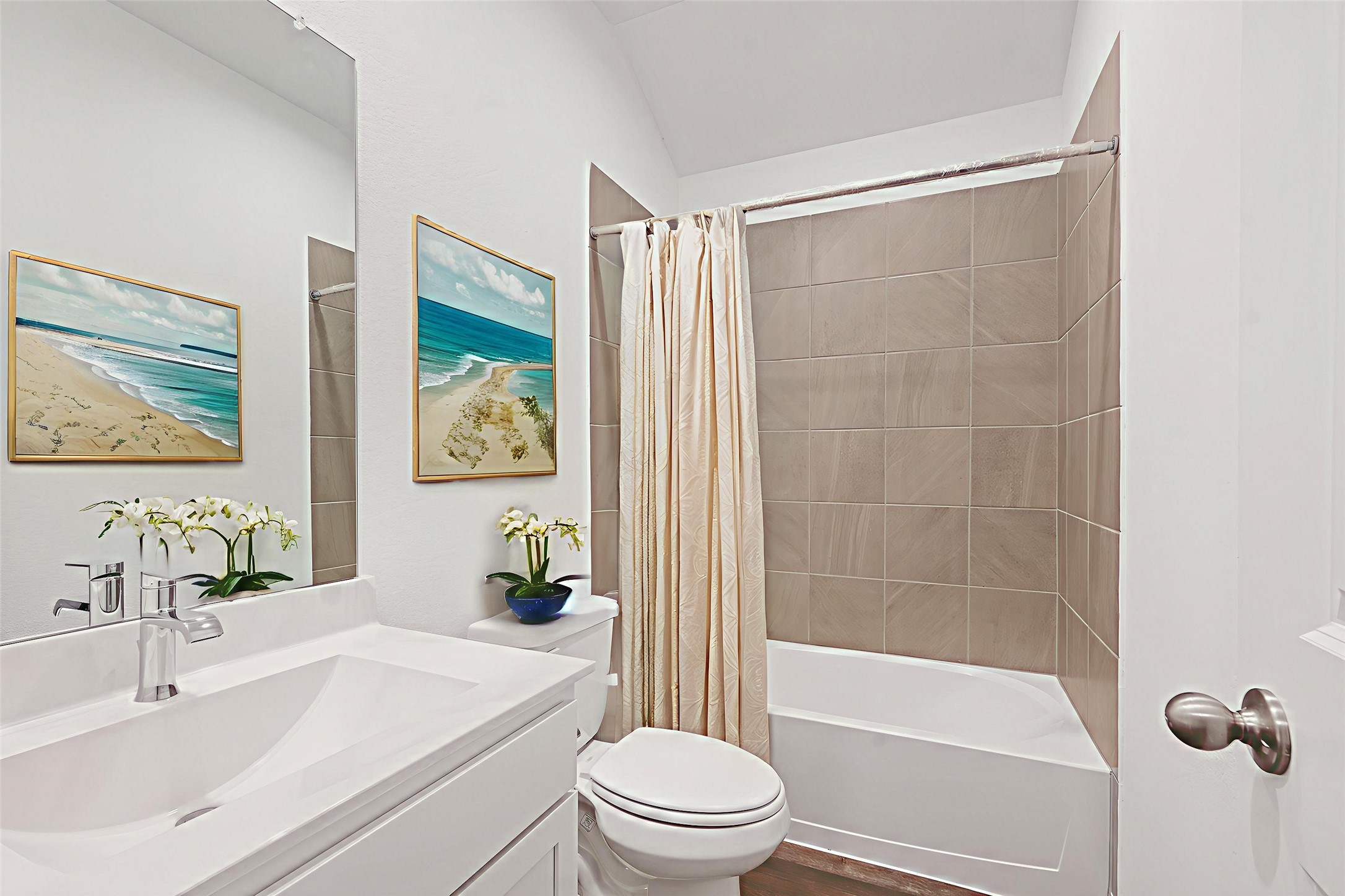 3085 Emerald Ocean Drive Property Photo 24