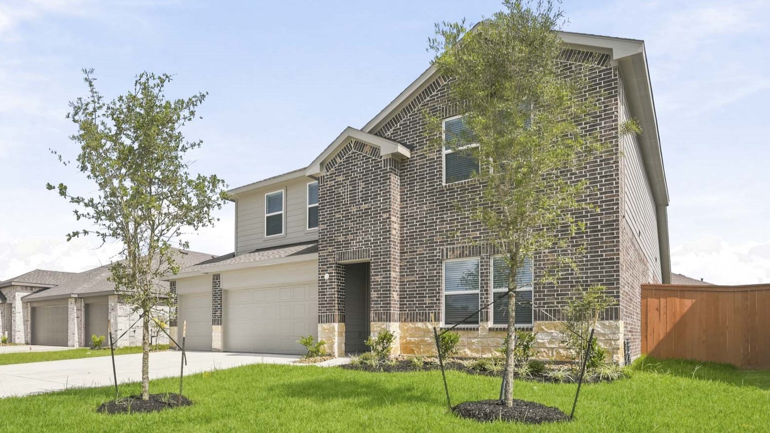 517 Comal Trail Property Photo 2