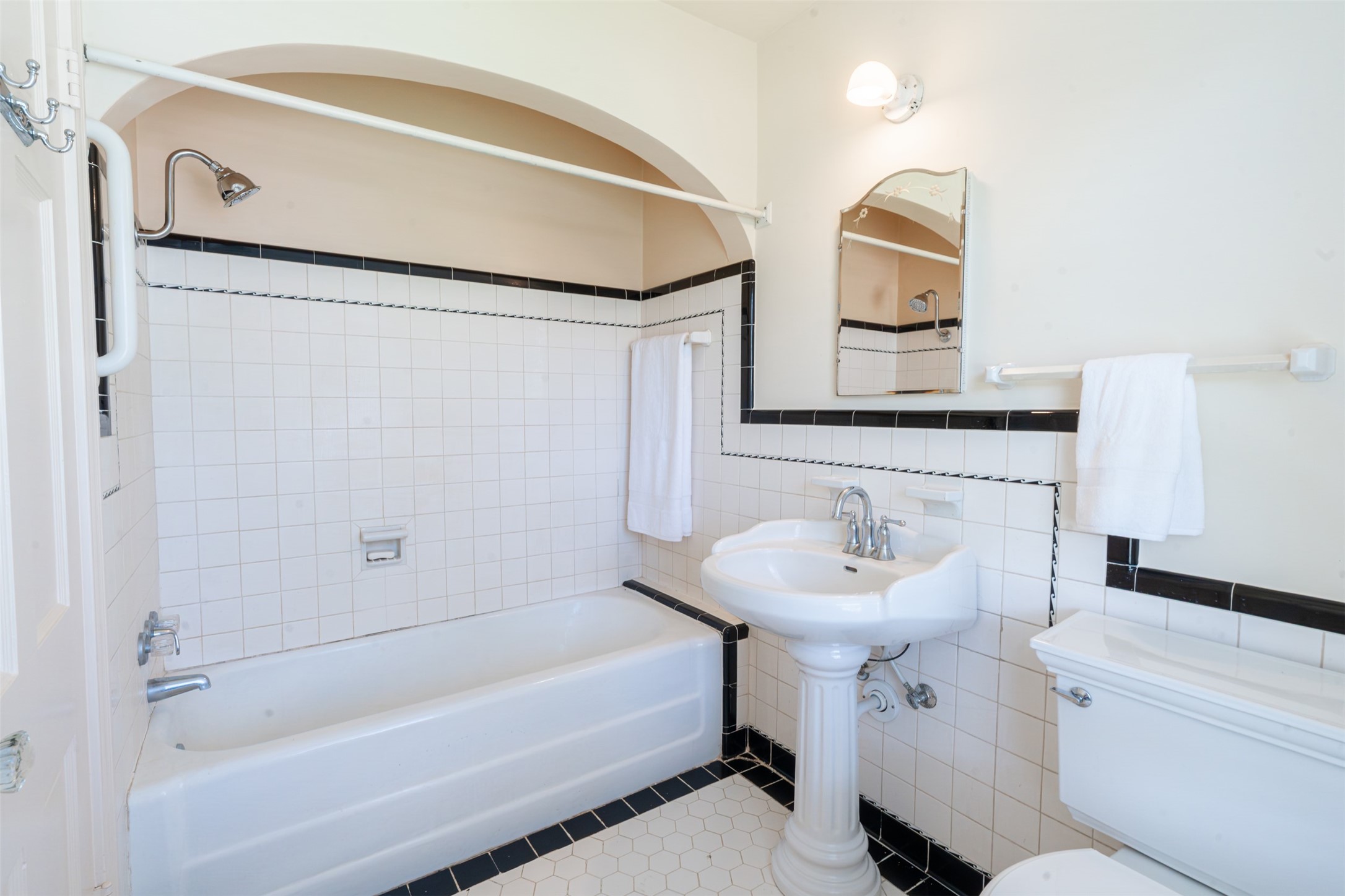 403 Dudley Street Property Photo 34