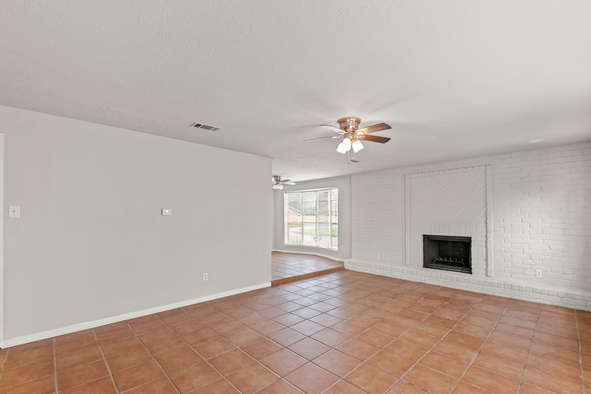 2922 Hunters Glen Drive Property Photo 4