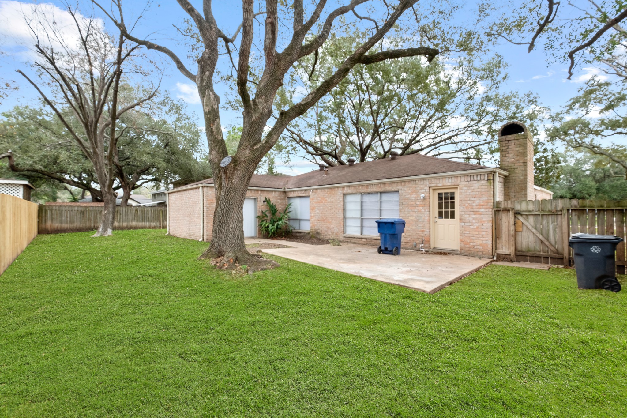 2922 Hunters Glen Drive Property Photo 11