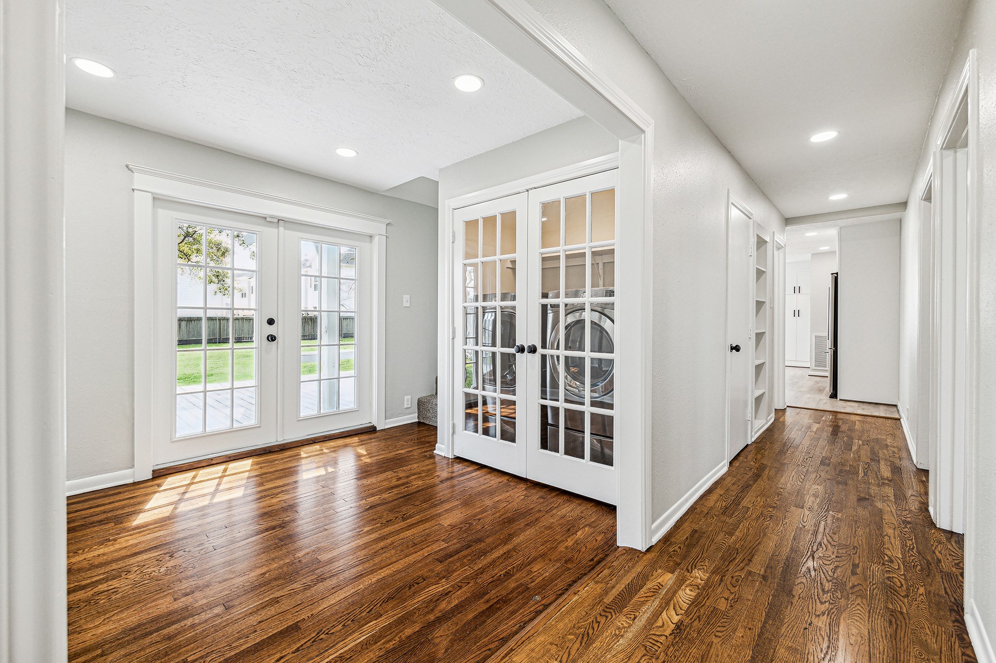 801 Woodcrest Drive Property Photo 13