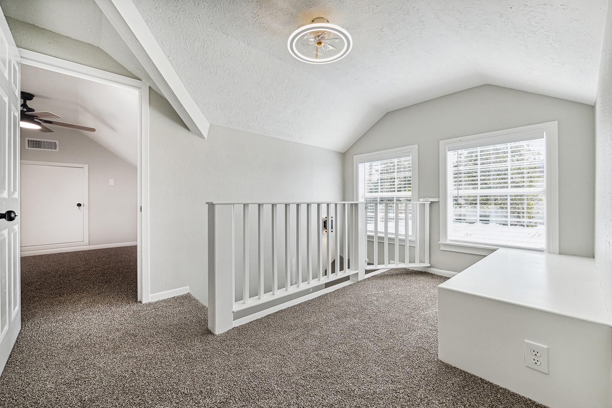 801 Woodcrest Drive Property Photo 14