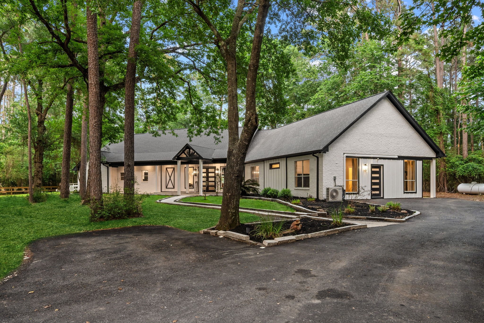 1418 Sendera Ranch Drive Property Photo 43