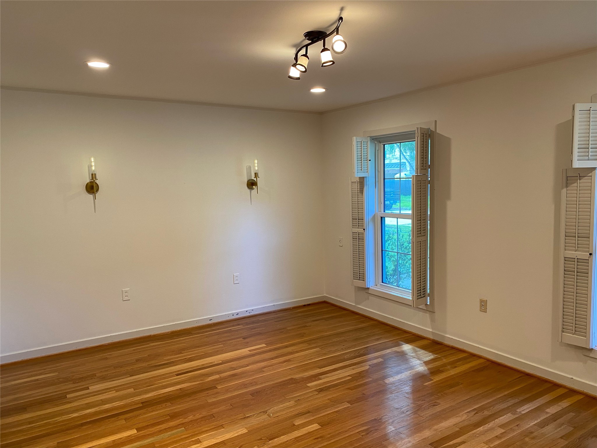 3615 Elmridge Street Property Photo 3