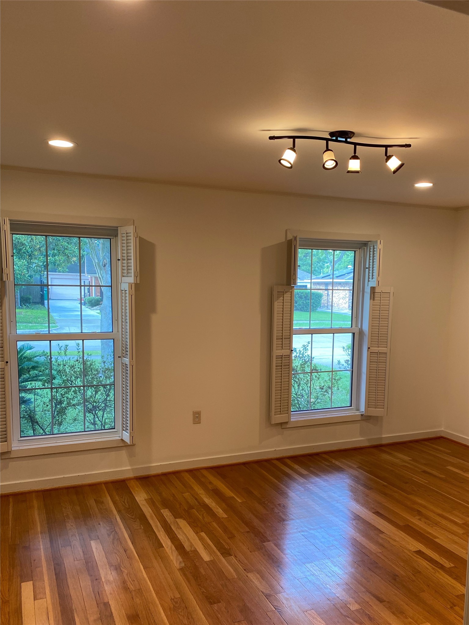 3615 Elmridge Street Property Photo 13