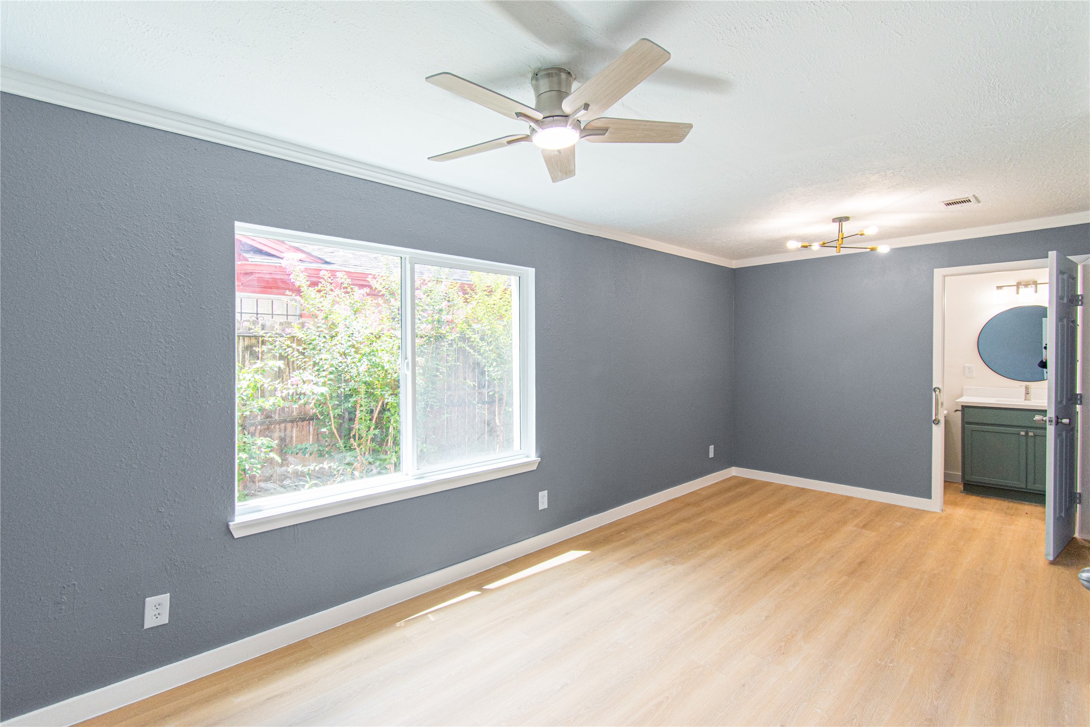 12906 Southspring Drive Property Photo 13
