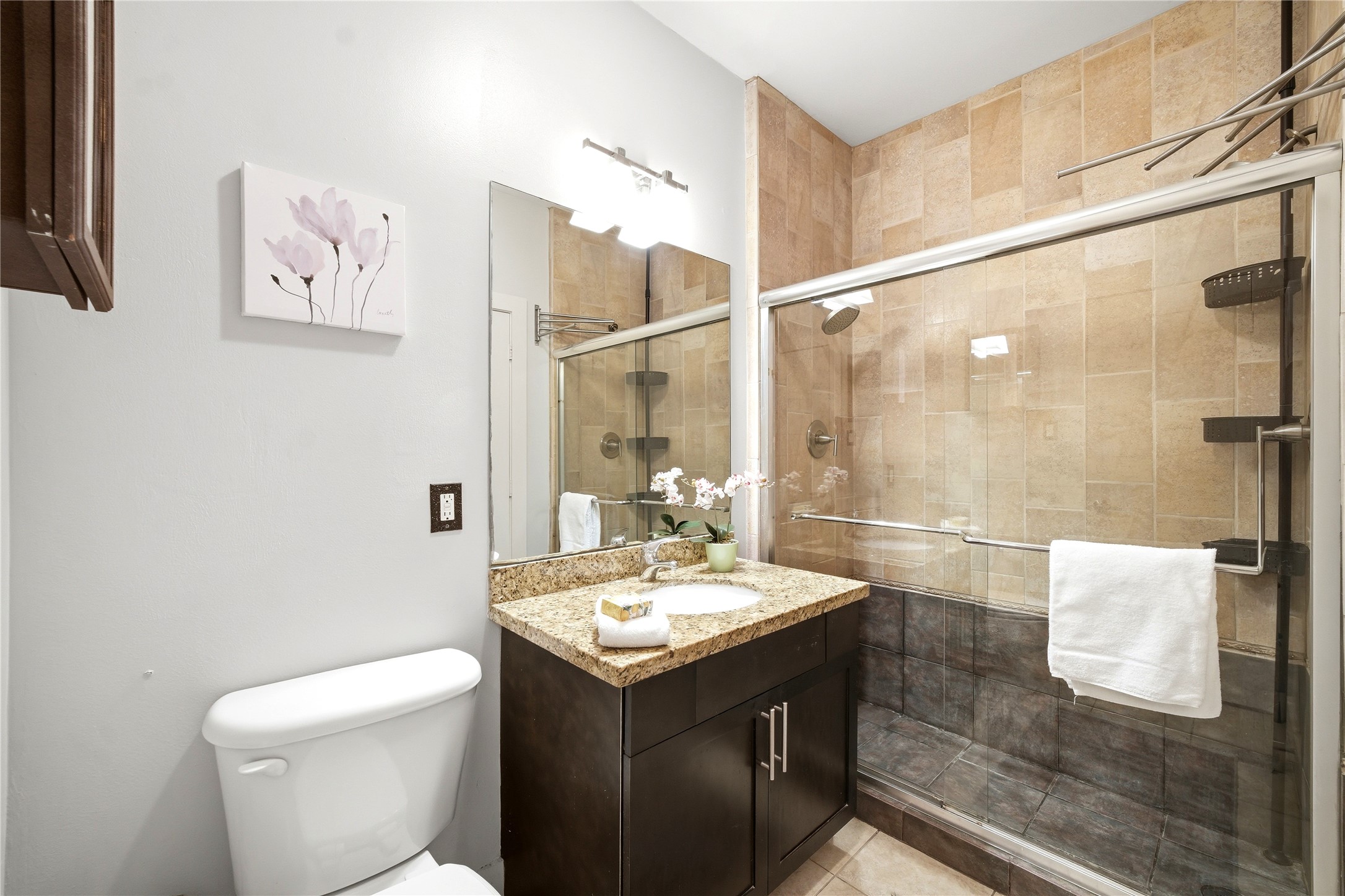 1415 Bonnie Brae Street E Property Photo 4
