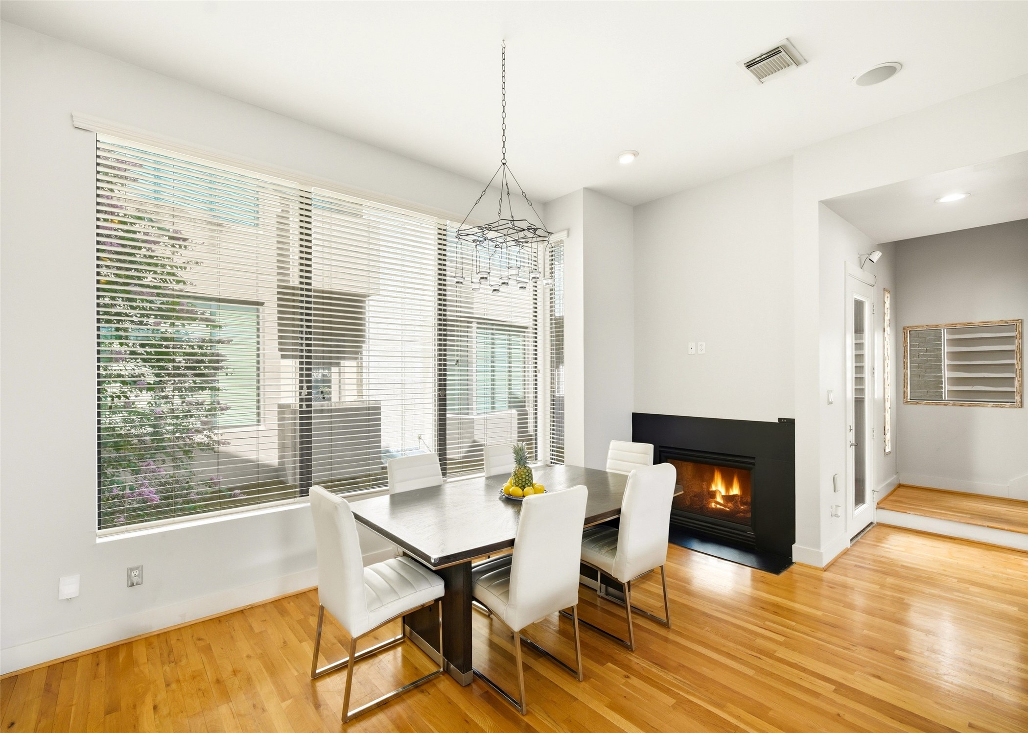 1415 Bonnie Brae Street E Property Photo 10