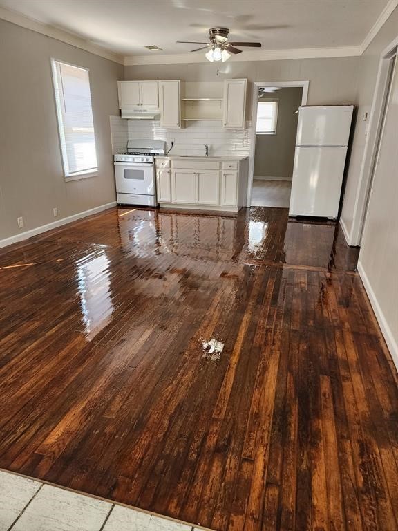 522 Aron Street Property Photo 2
