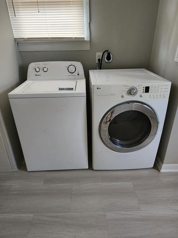 522 Aron Street Property Photo 5