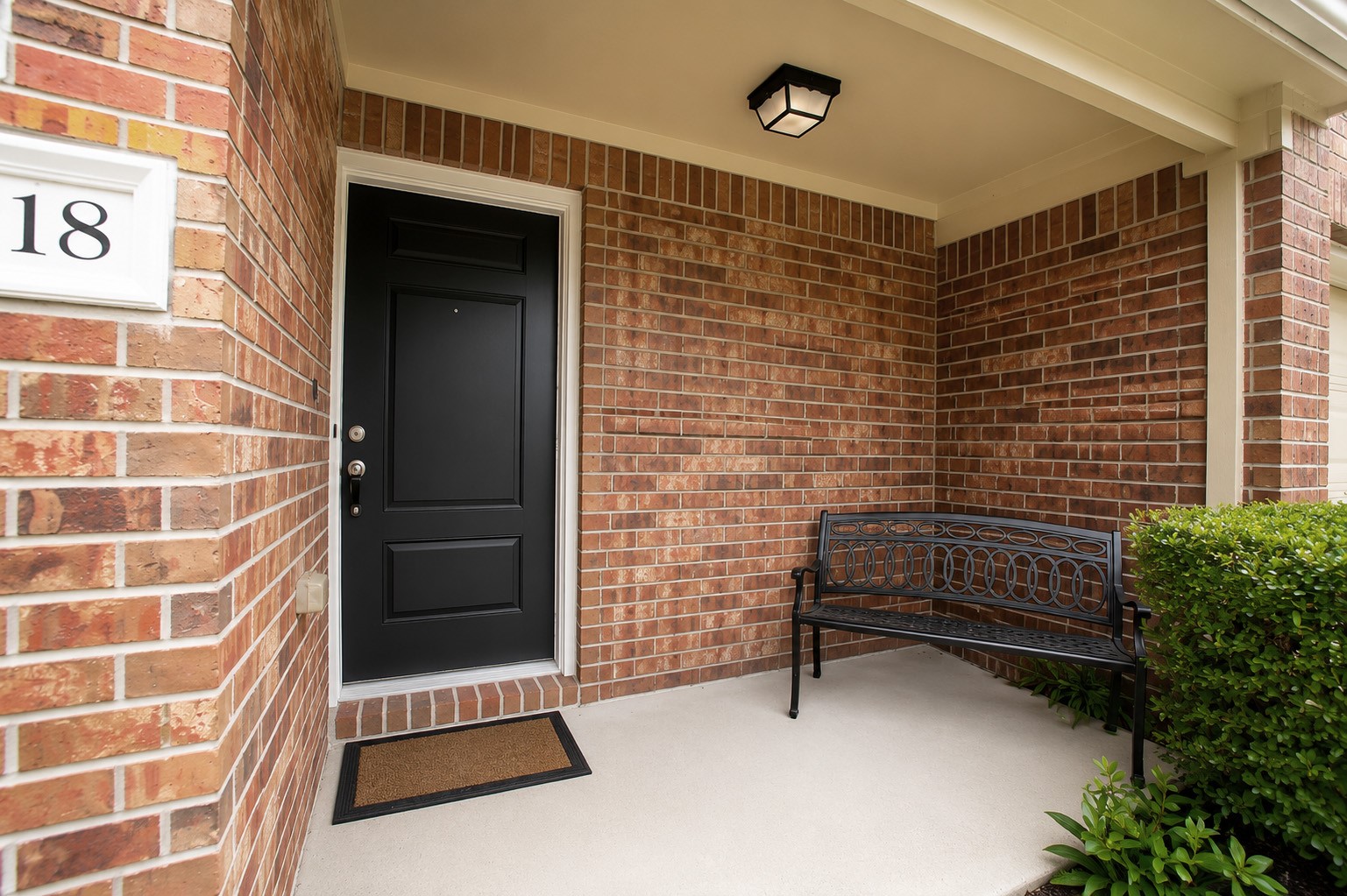 1618 Grable Cove Lane Property Photo 3